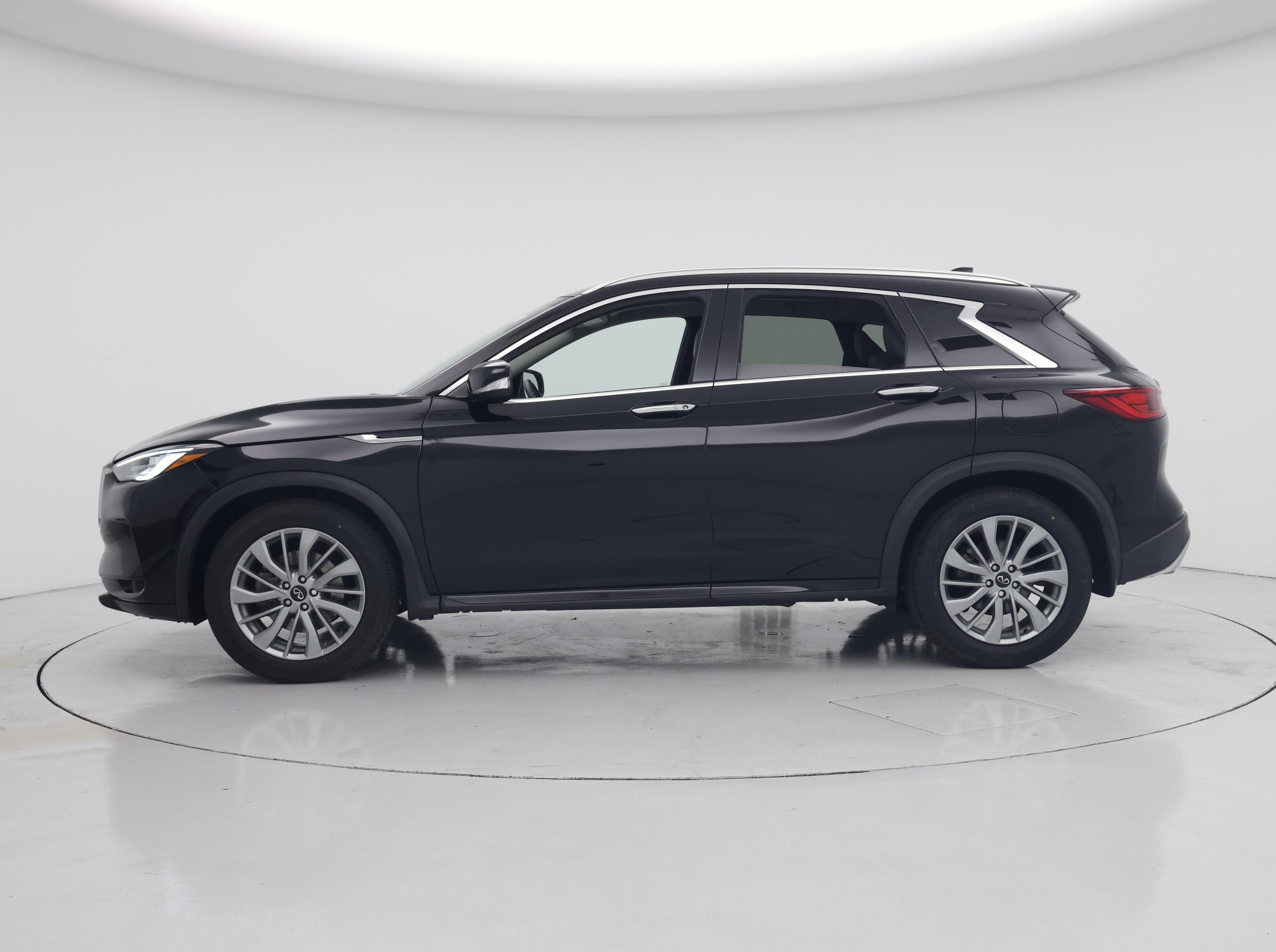 Thumbnail: 2023 INFINITI QX50 - 3