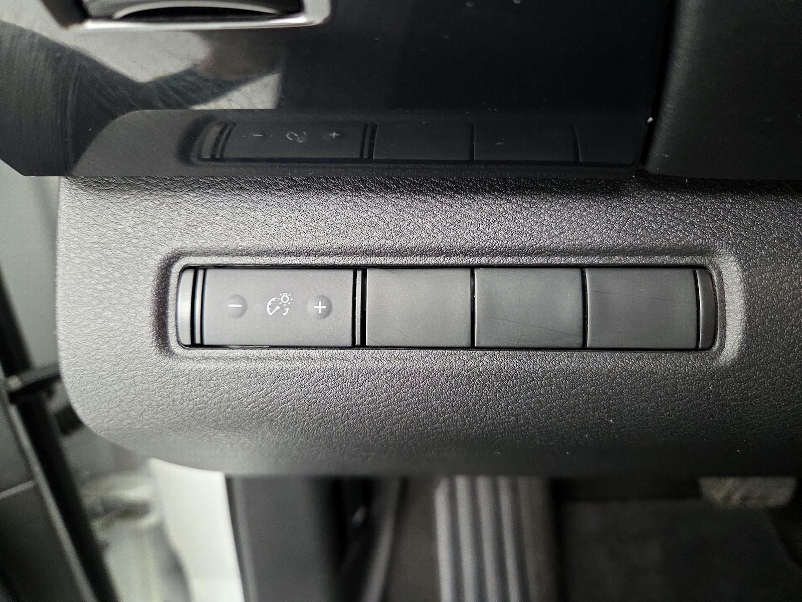2024 Nissan Pathfinder S - Photo 14