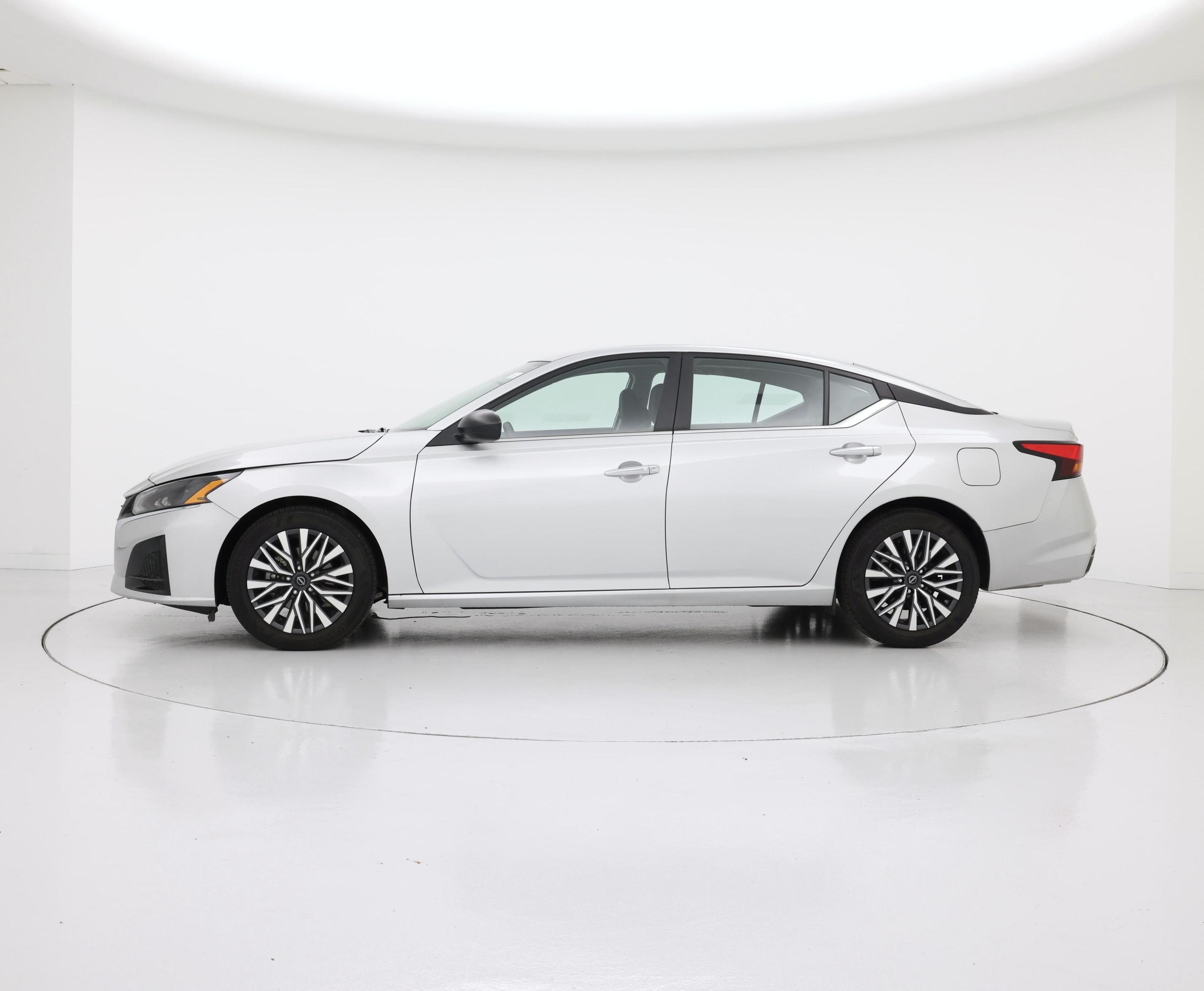 Thumbnail: 2024 Nissan Altima - 3