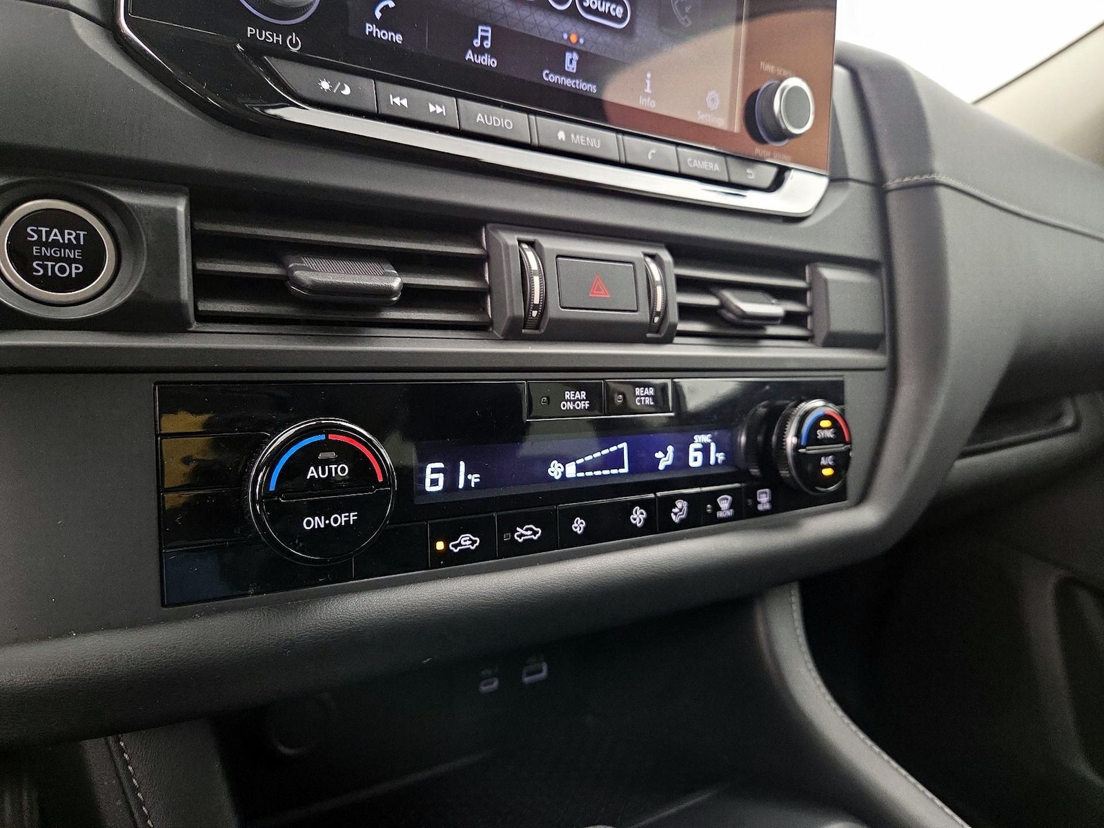2023 Nissan Pathfinder S - Photo 17