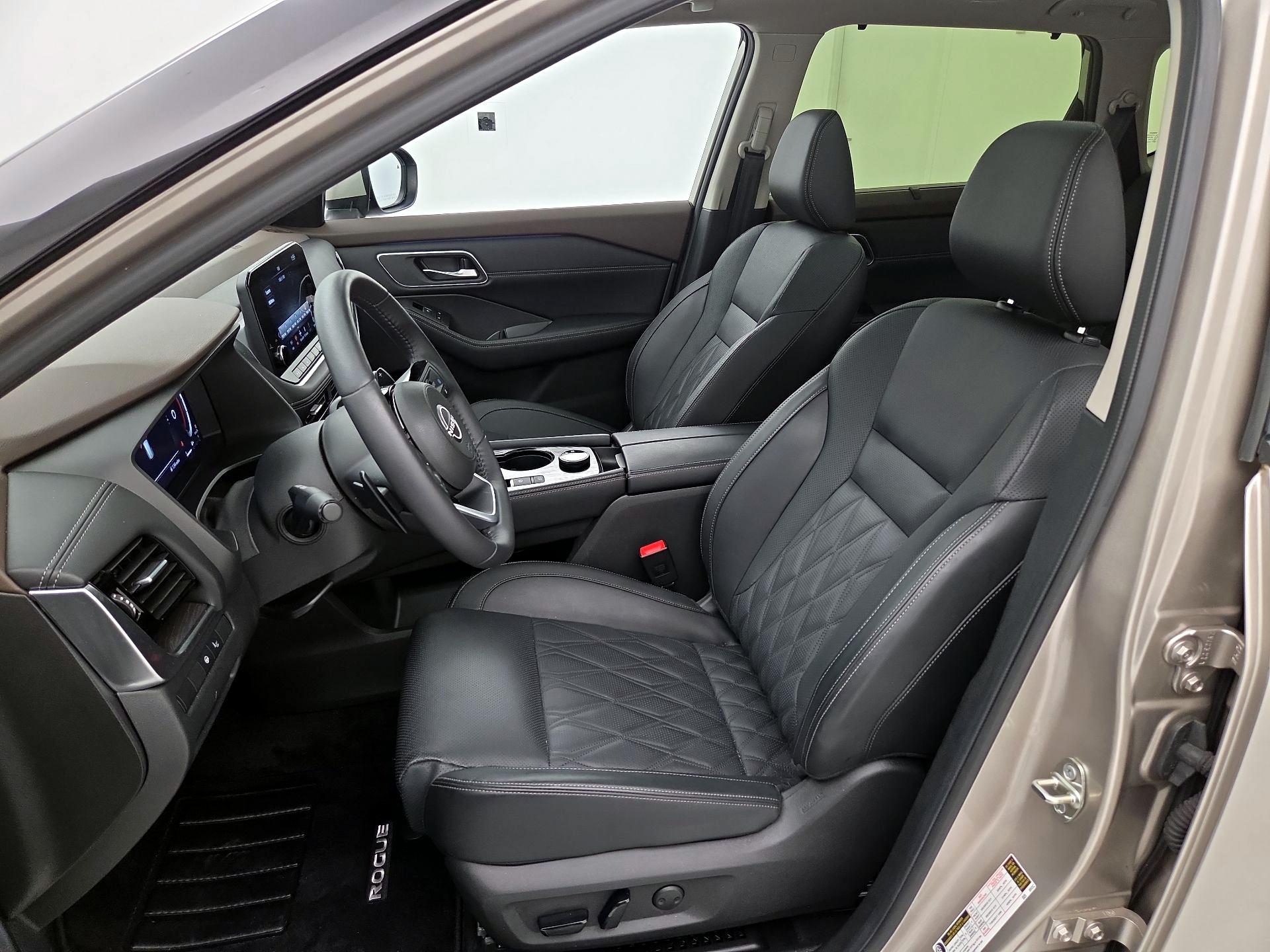 Thumbnail: 2023 Nissan Rogue - 11