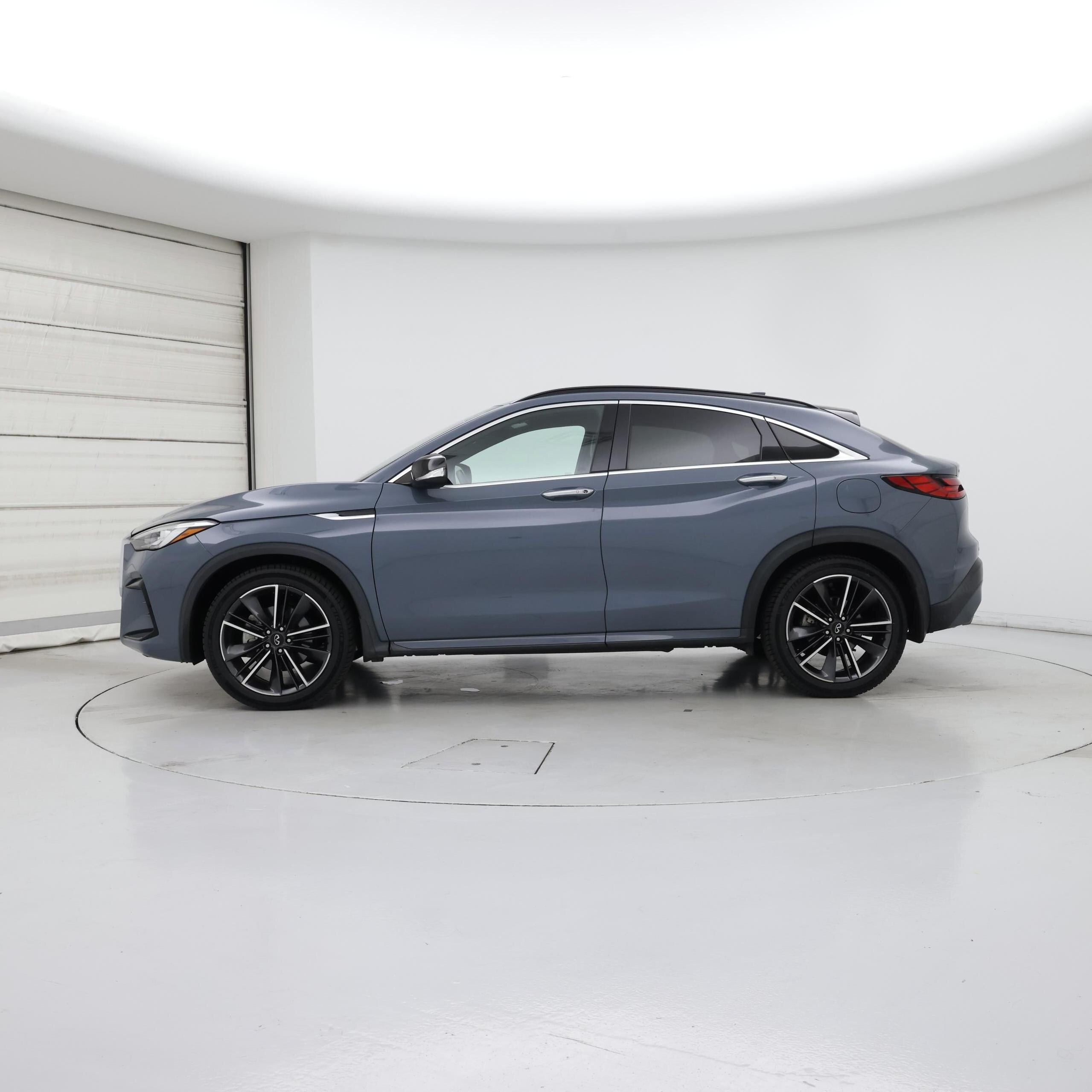 Thumbnail: 2022 INFINITI QX55 - 3