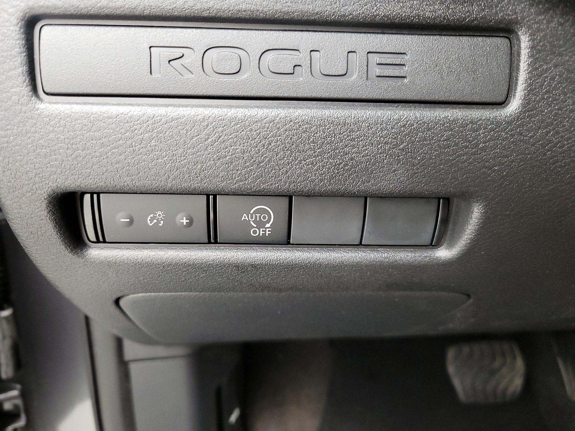 Thumbnail: 2023 Nissan Rogue - 13