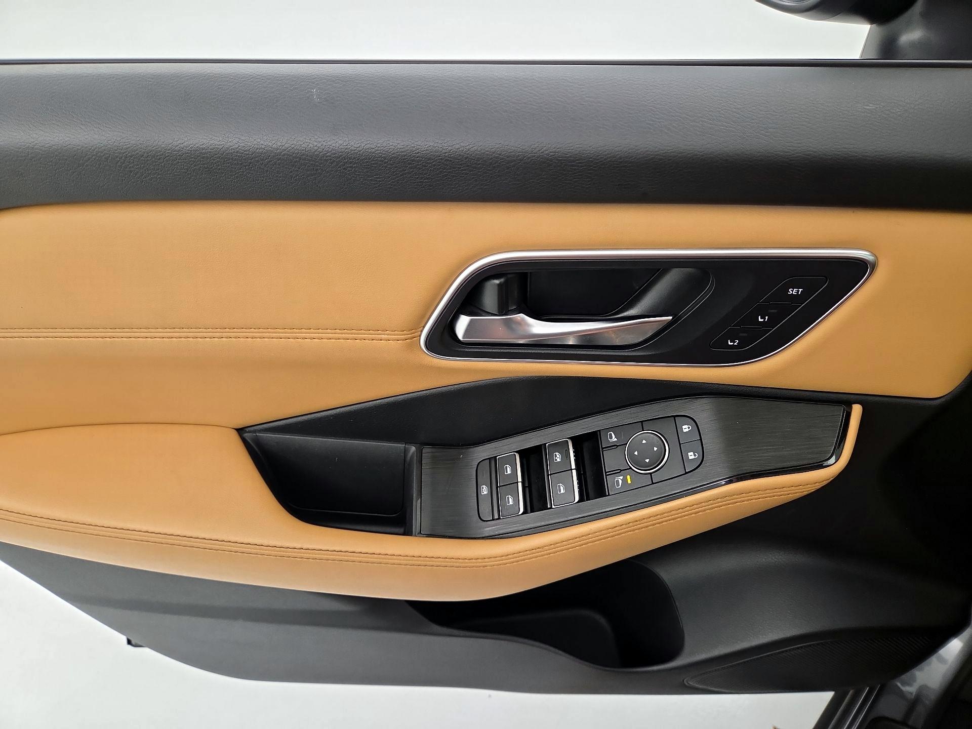 Thumbnail: 2023 Nissan Rogue - 12