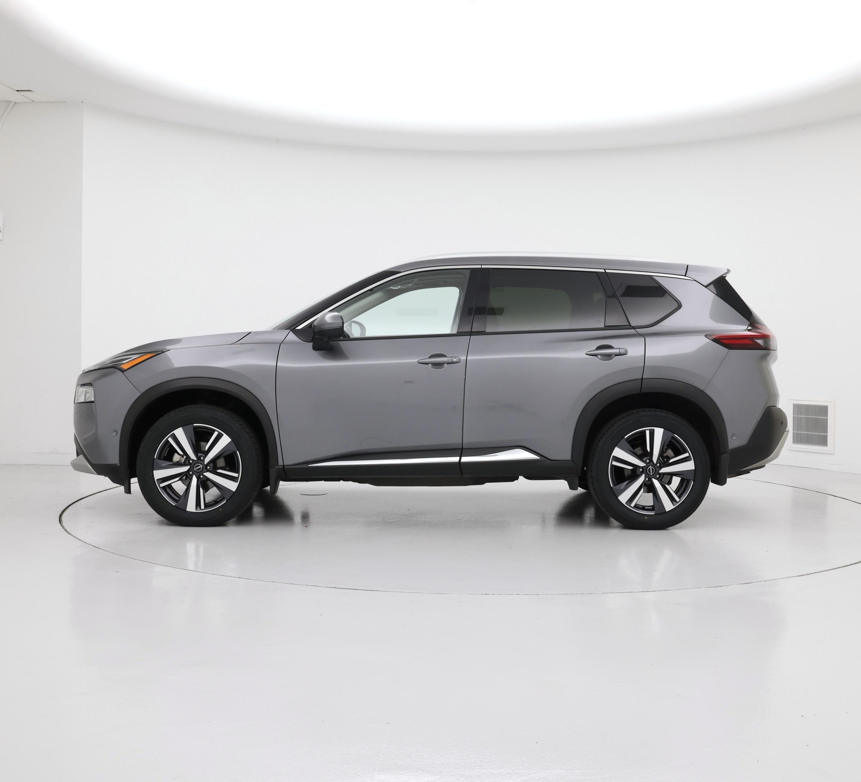 Thumbnail: 2023 Nissan Rogue - 3