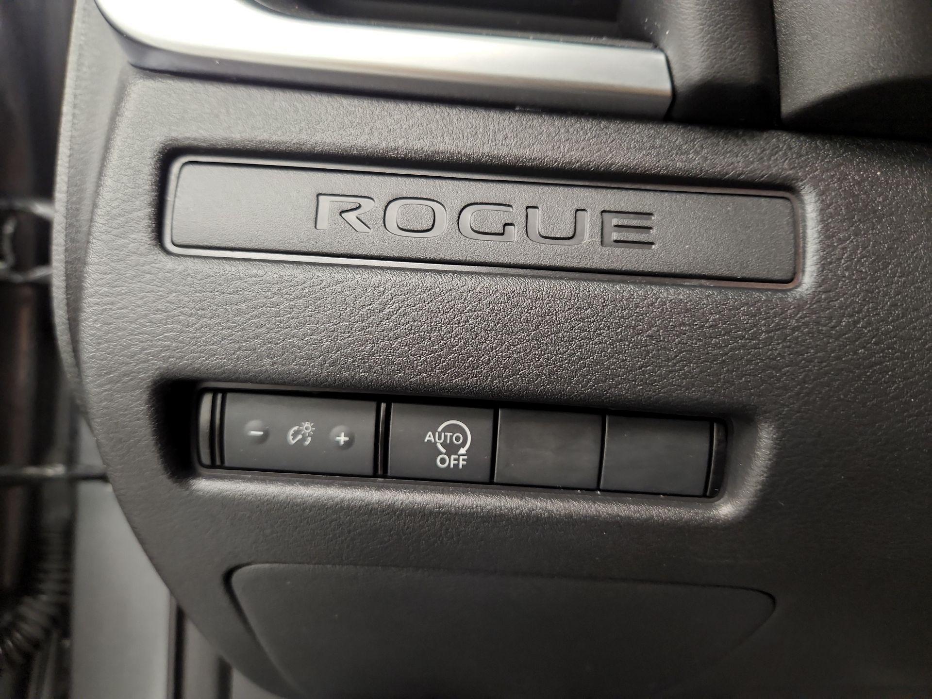Thumbnail: 2023 Nissan Rogue - 13