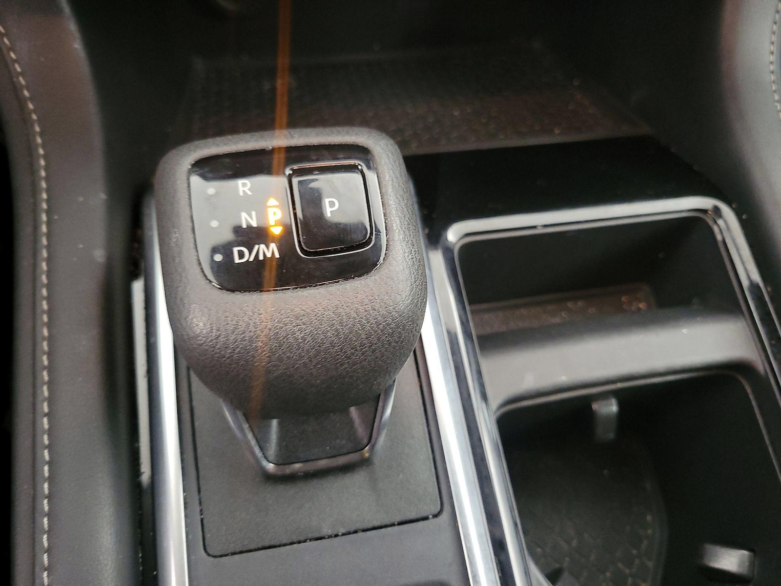 2024 Nissan Pathfinder SV - Photo 16