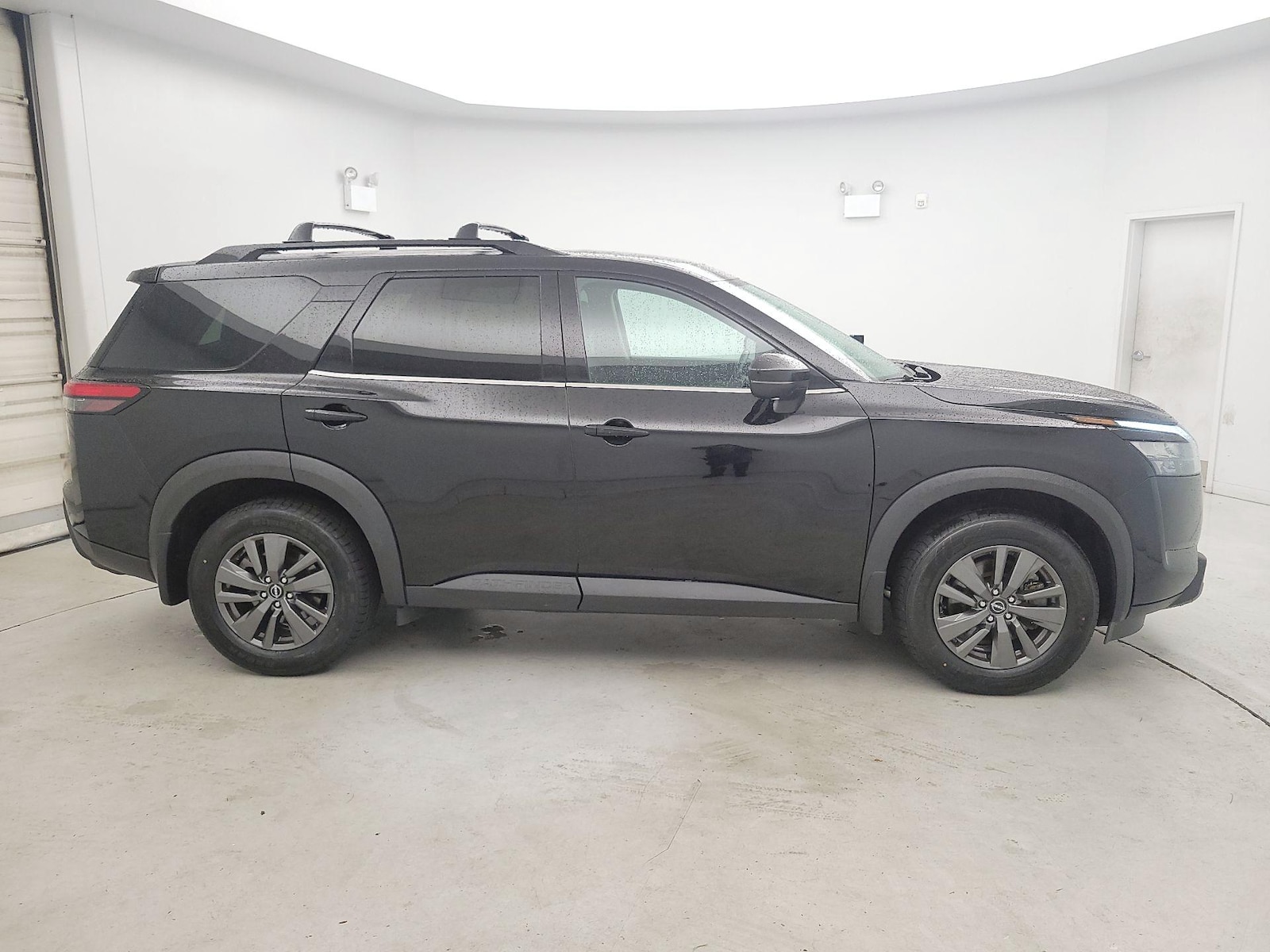2024 Nissan Pathfinder SV - Photo 4