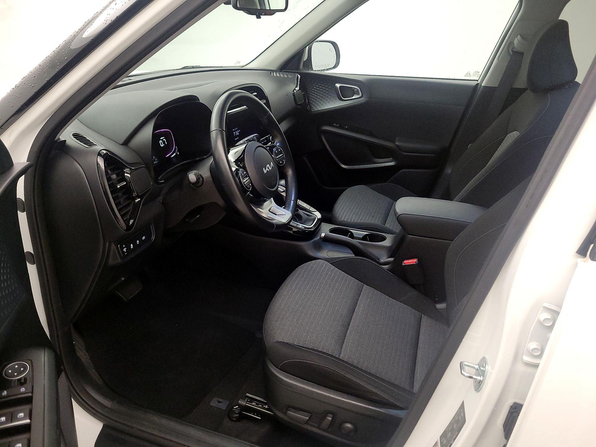 Thumbnail: 2023 Kia Soul - 9