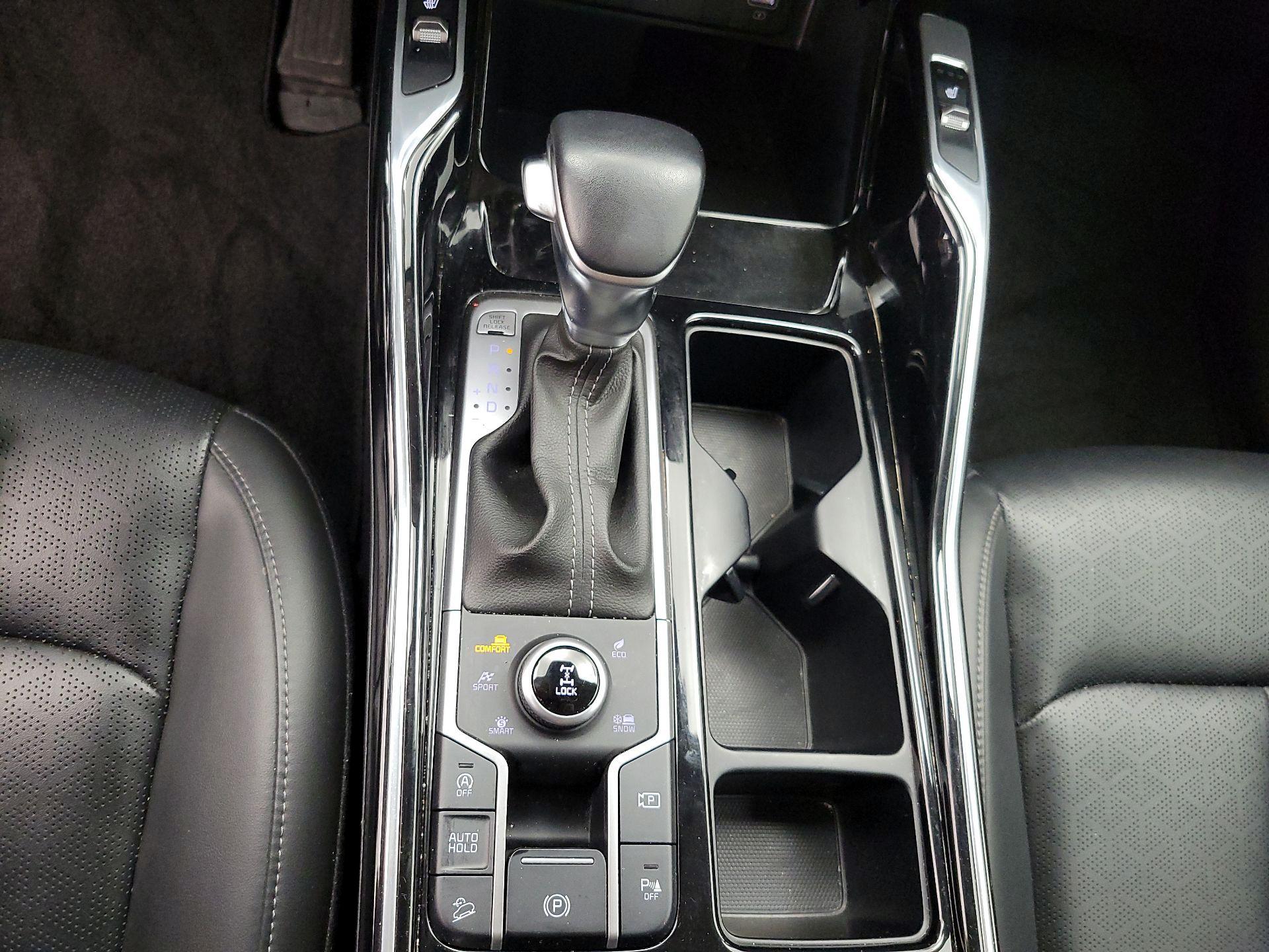 Thumbnail: 2023 Kia Sorento - 18