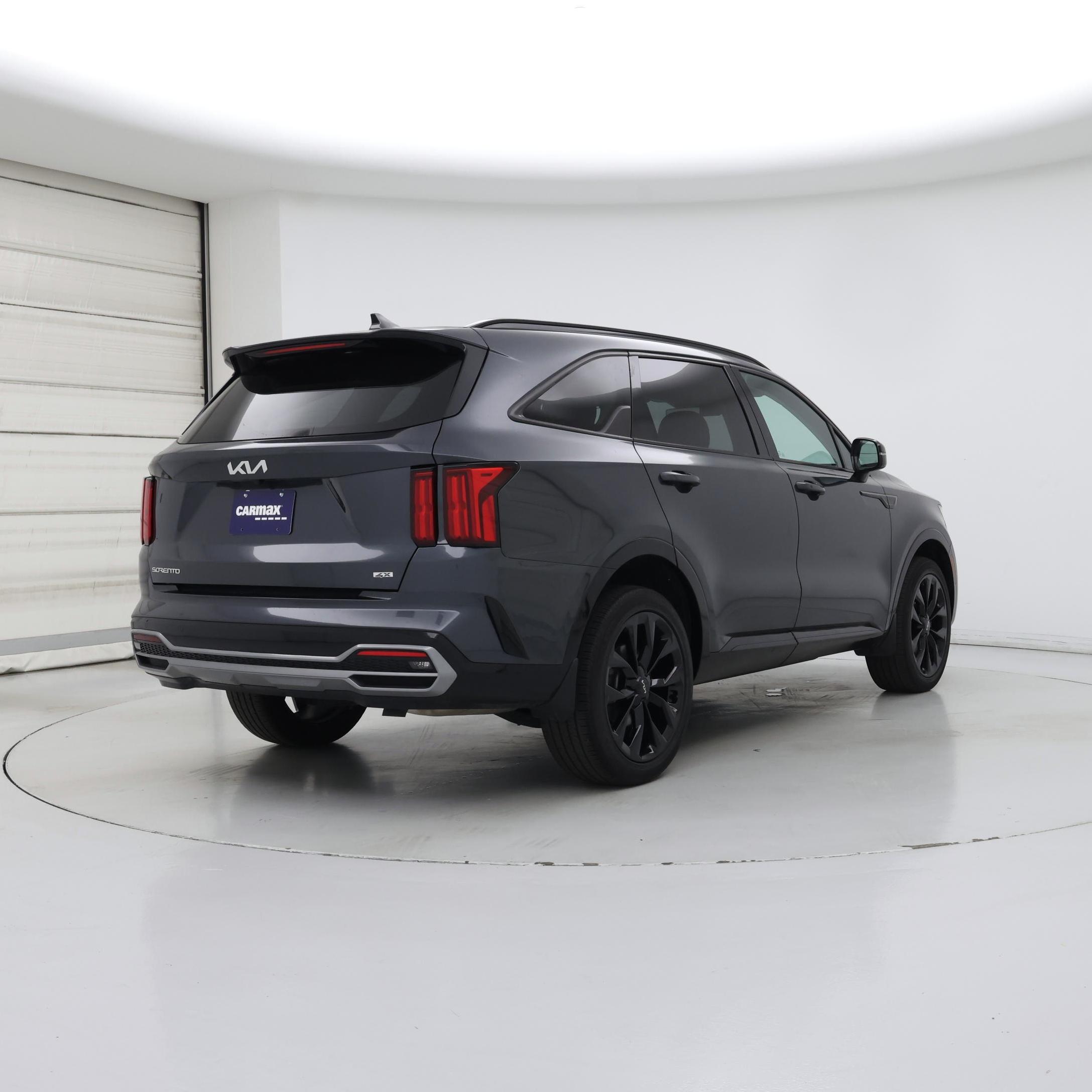 Thumbnail: 2023 Kia Sorento - 8