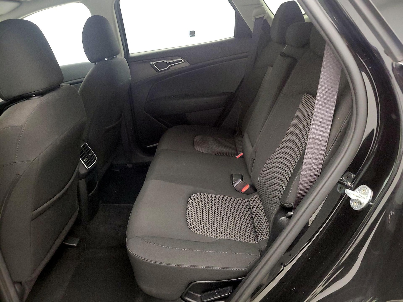 2023 Kia Sportage LX Hybrid - Photo 18