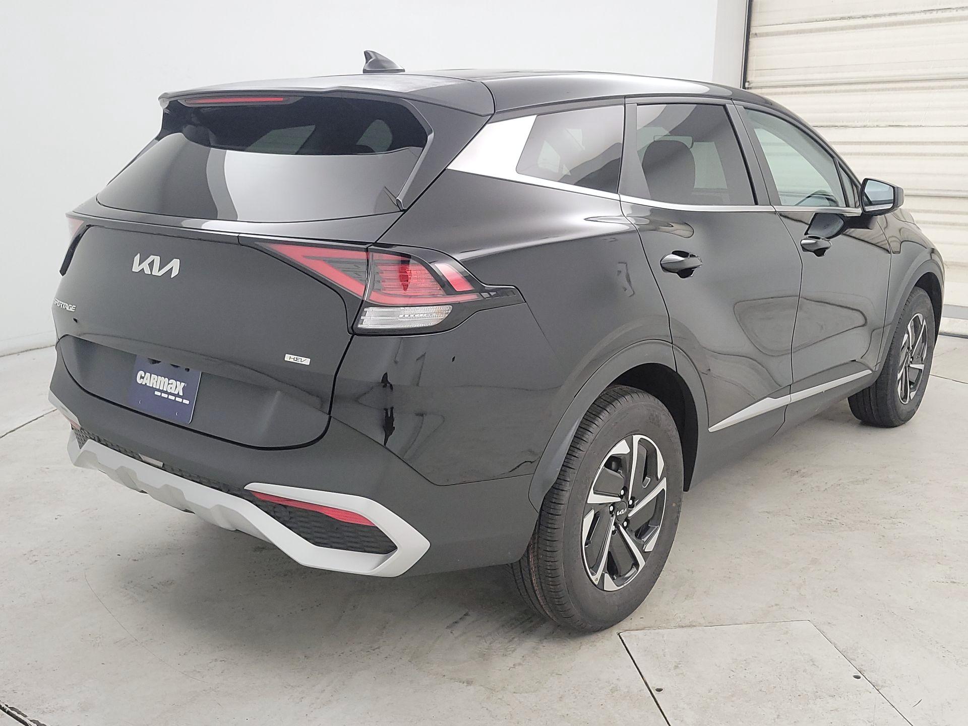 Thumbnail: 2023 Kia Sportage - 5