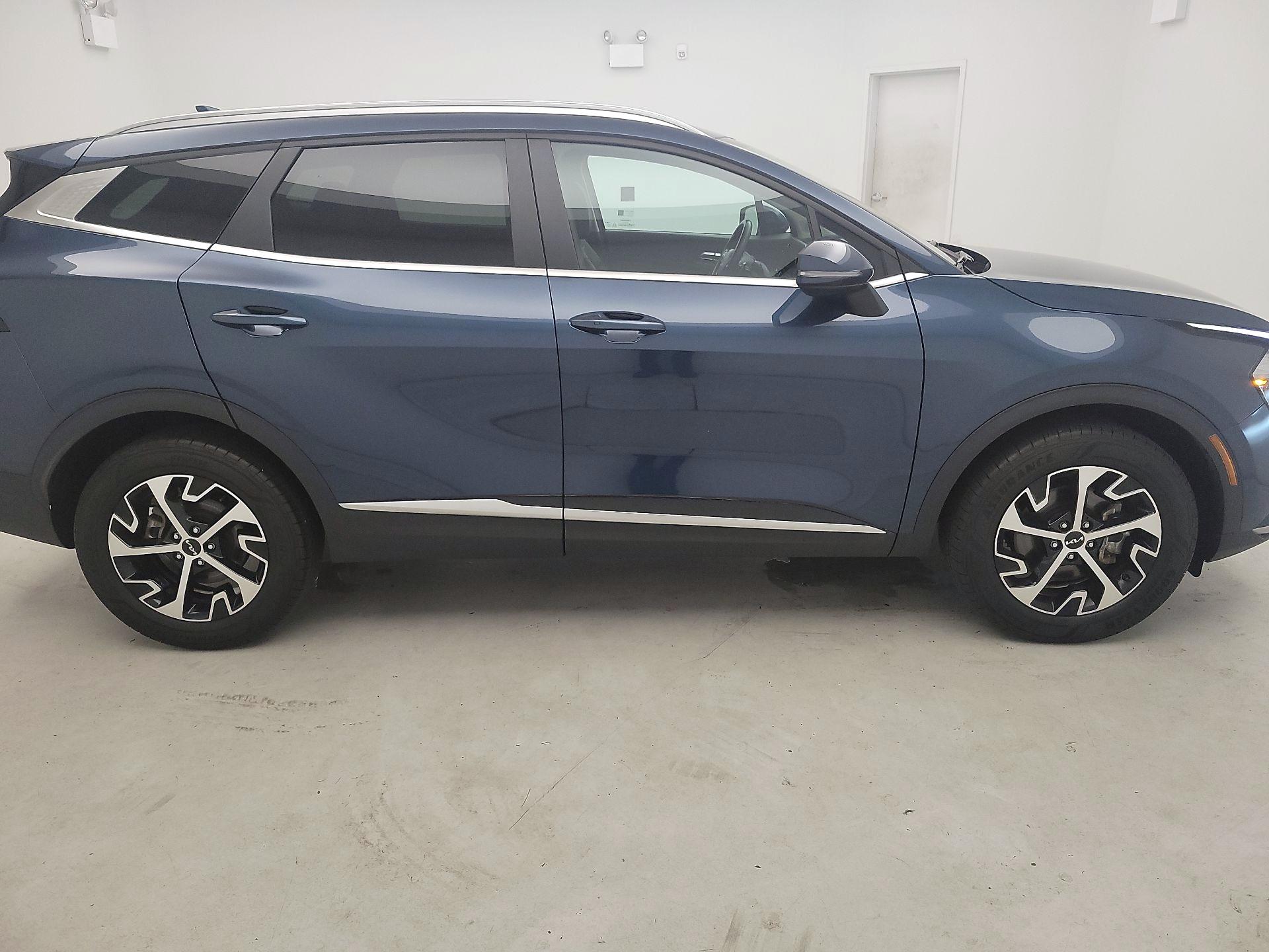 Thumbnail: 2023 Kia Sportage - 4