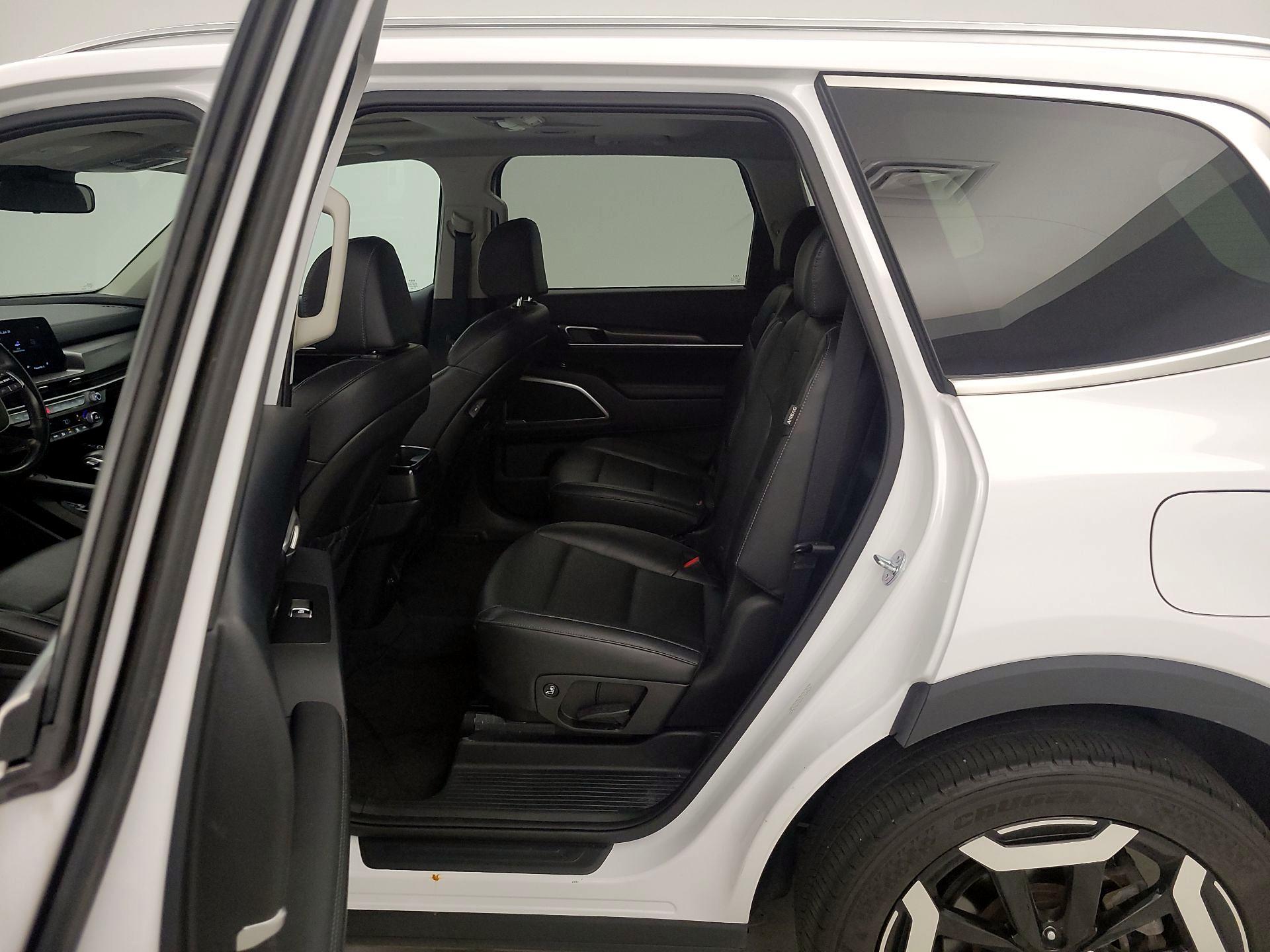 Thumbnail: 2023 Kia Telluride - 17