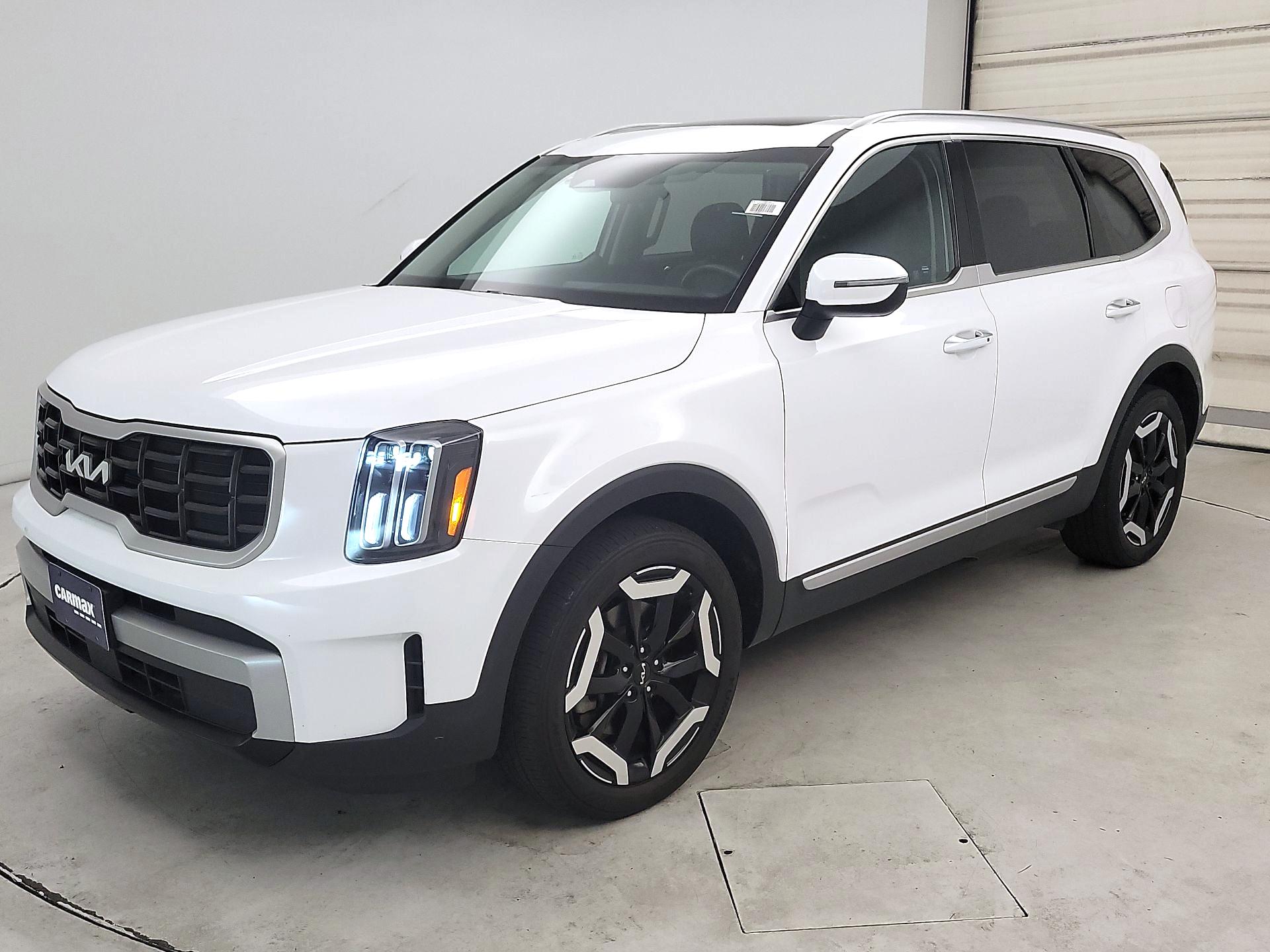 Thumbnail: 2023 Kia Telluride - 3