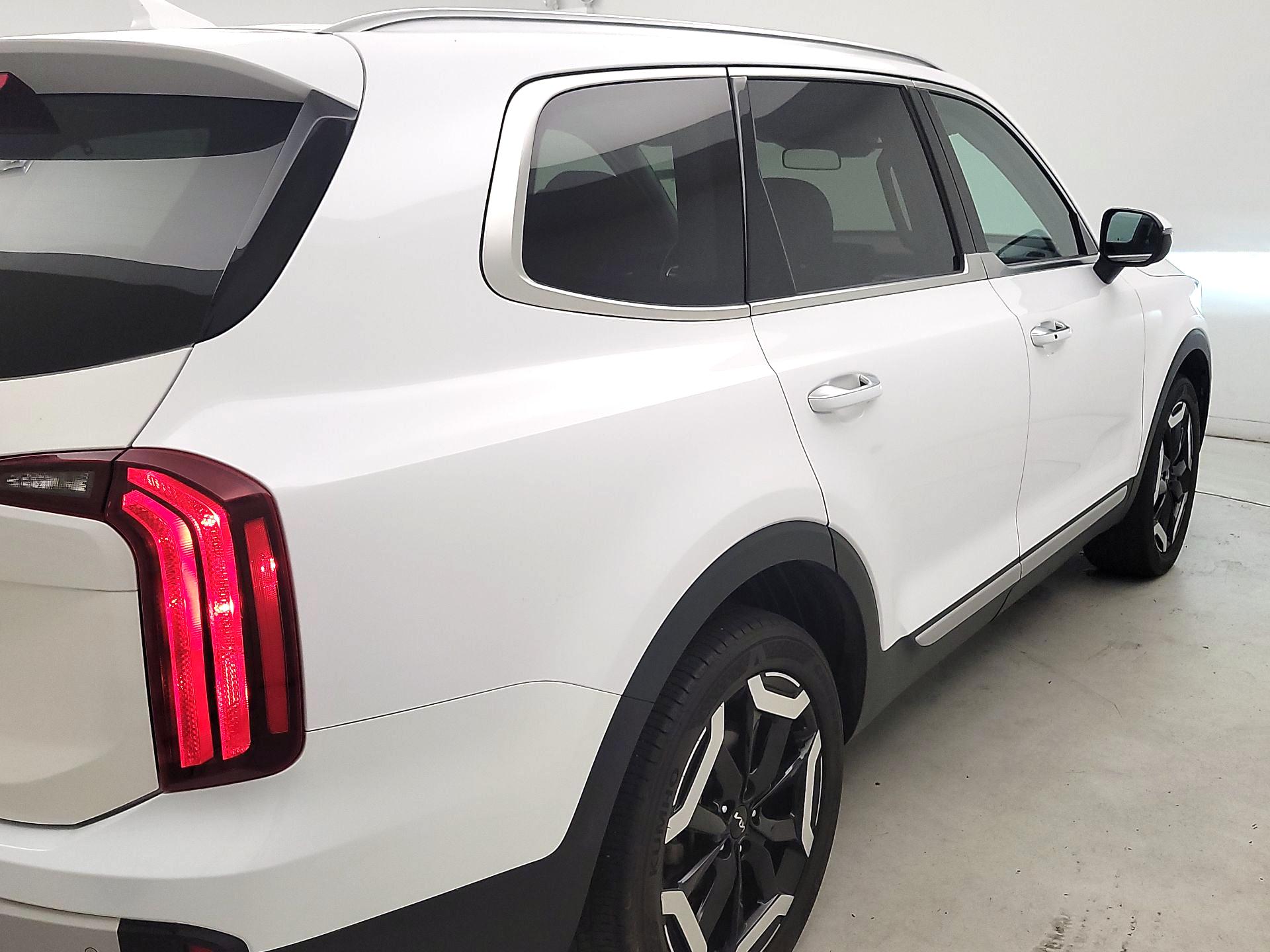 Thumbnail: 2023 Kia Telluride - 5