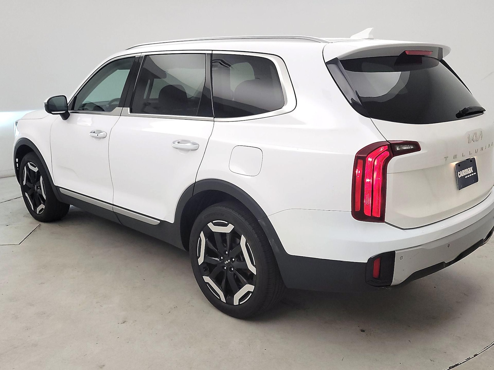 2023 Kia Telluride S - Photo 7