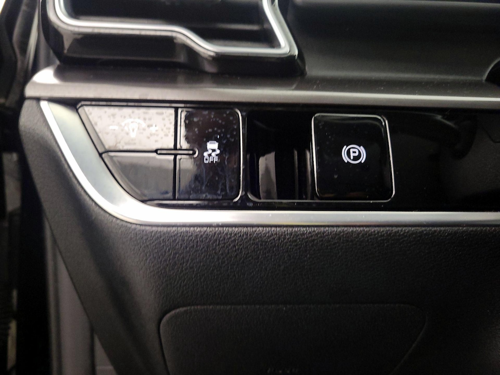 2024 Kia Sportage EX - Photo 12