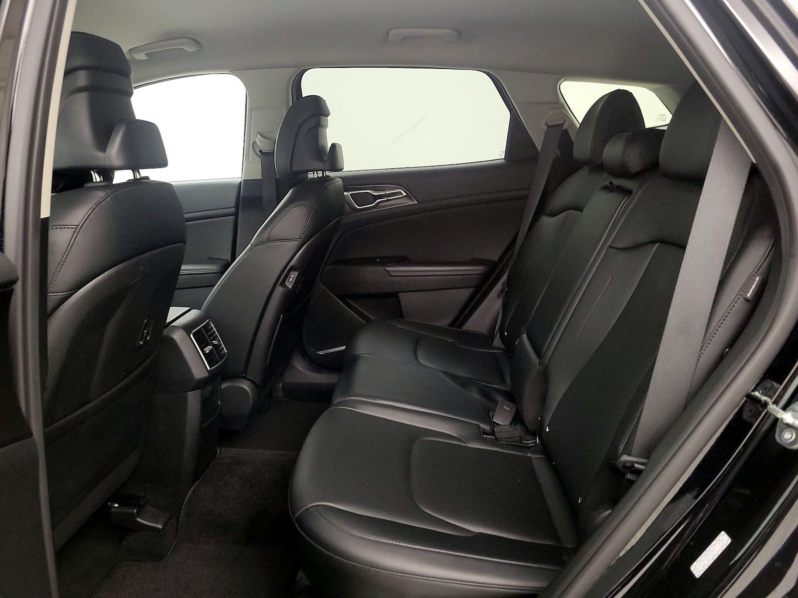 2024 Kia Sportage EX - Photo 19