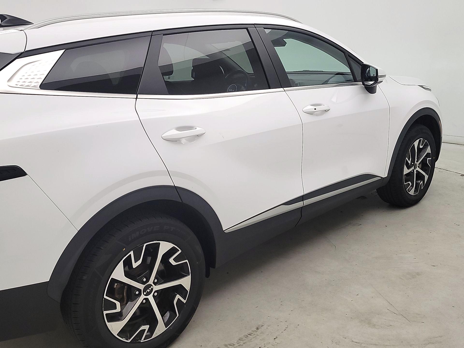 Thumbnail: 2023 Kia Sportage - 5