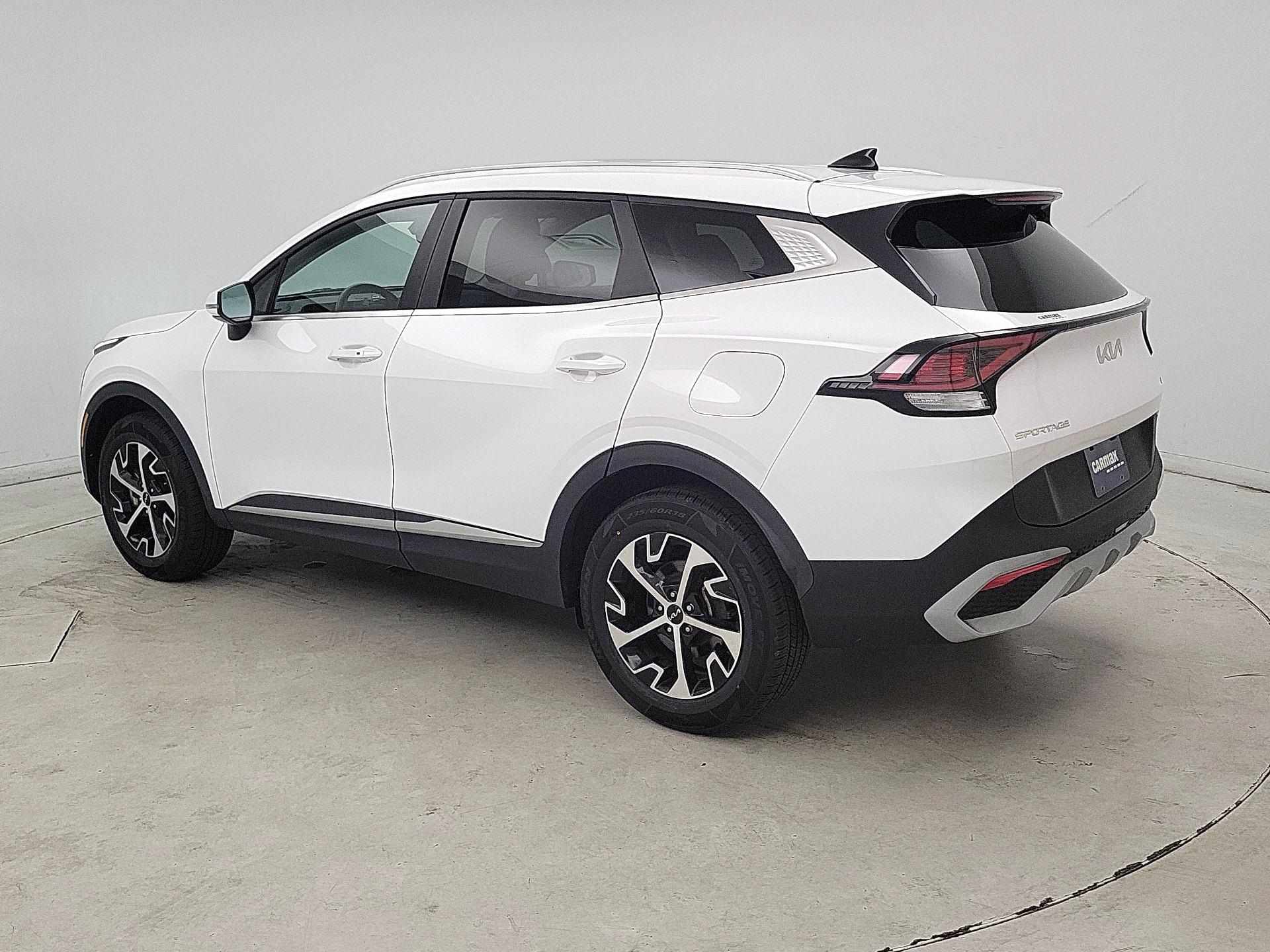 Thumbnail: 2023 Kia Sportage - 7