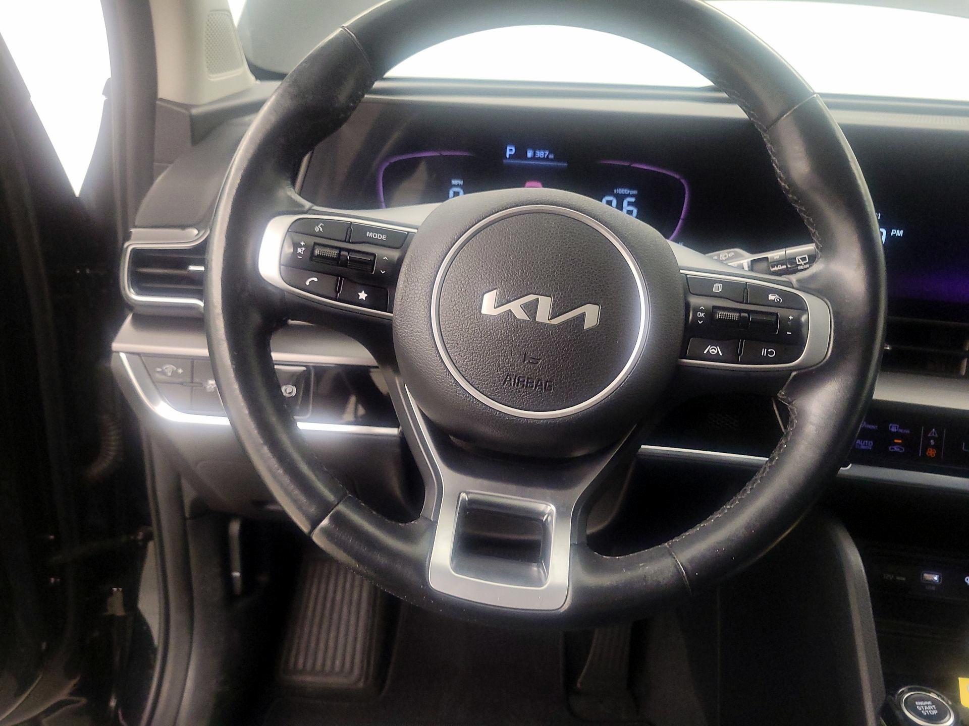 Thumbnail: 2023 Kia Sportage - 10