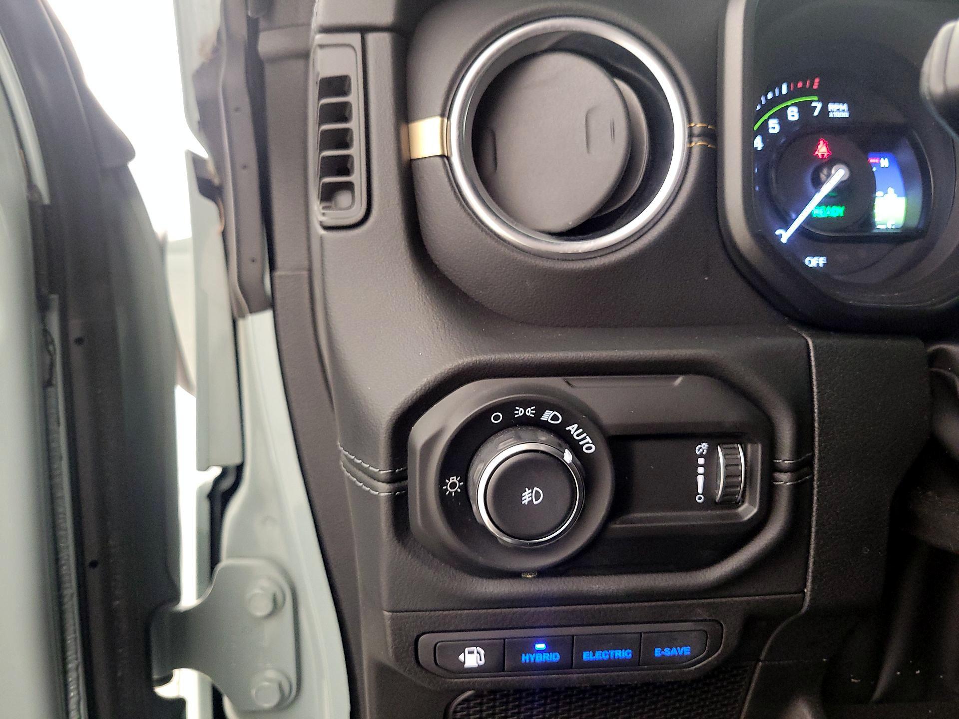 Thumbnail: 2024 Jeep Wrangler - 11