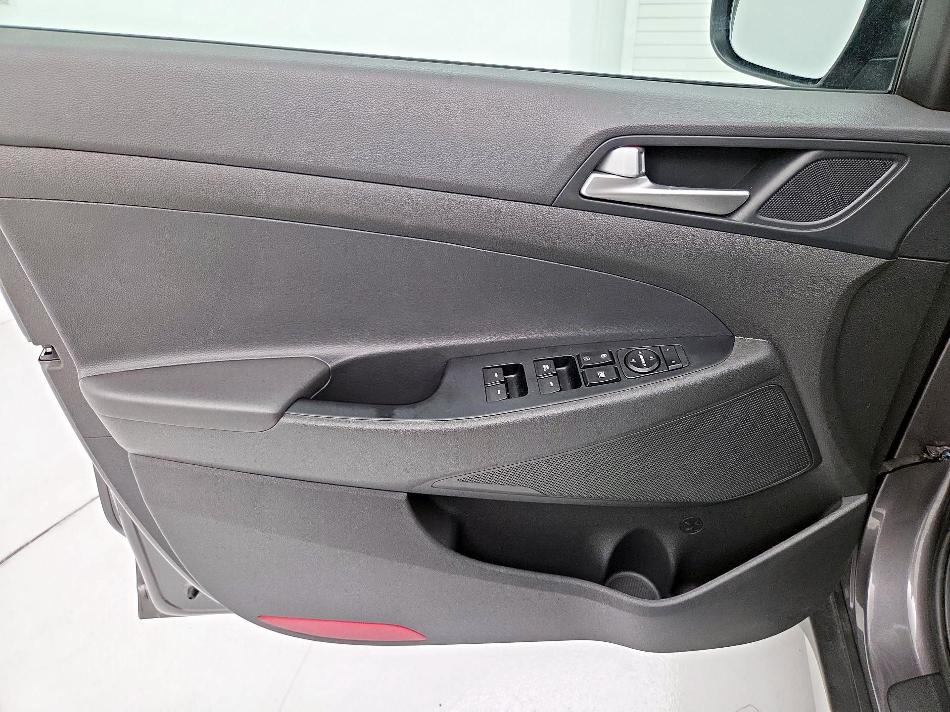 Thumbnail: 2020 Hyundai Tucson - 12