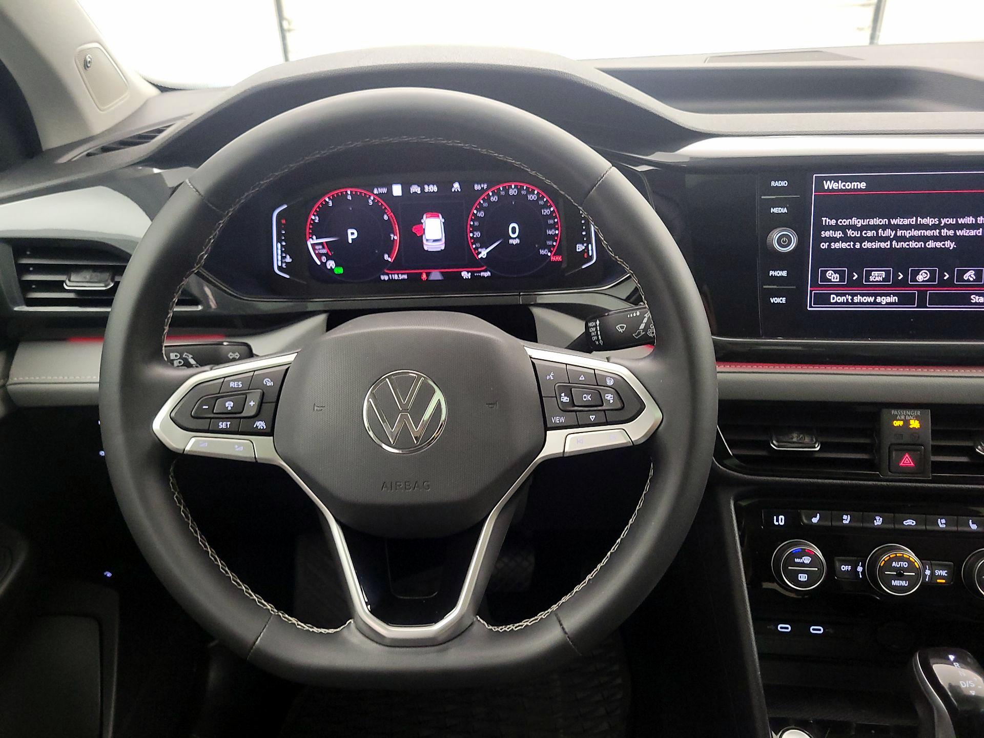 Thumbnail: 2022 Volkswagen Taos - 10