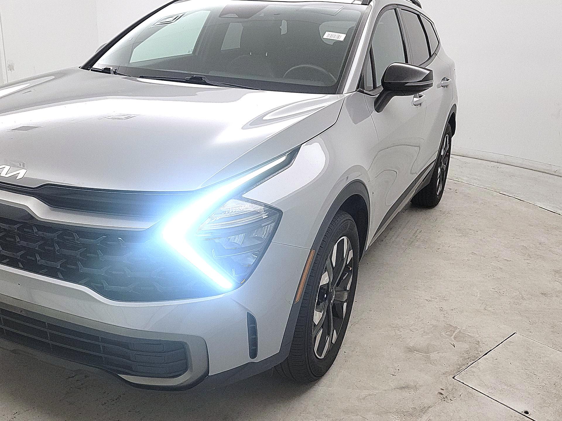 Thumbnail: 2023 Kia Sportage - 3