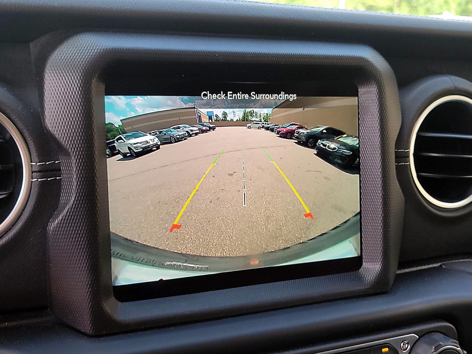 2022 Jeep Wrangler Unlimited Sahara - Photo 13