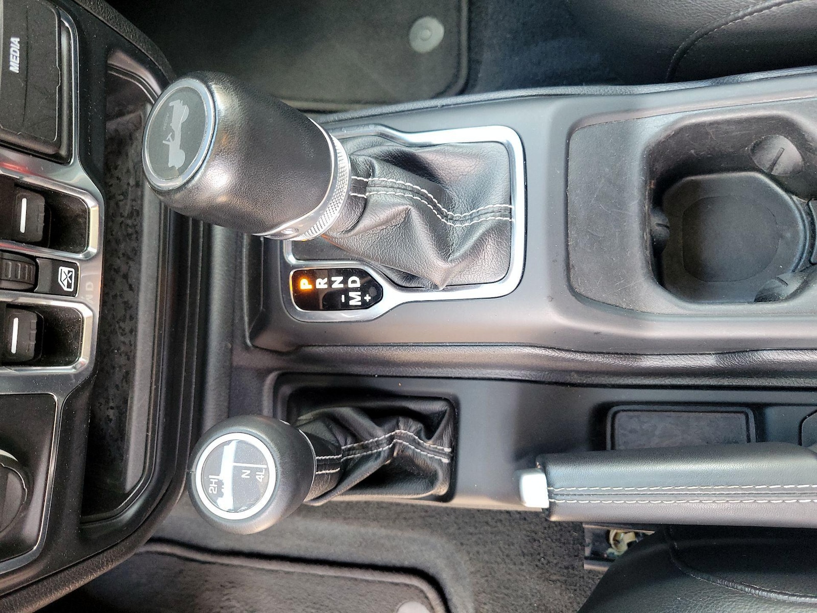 2022 Jeep Wrangler Unlimited Sahara - Photo 16