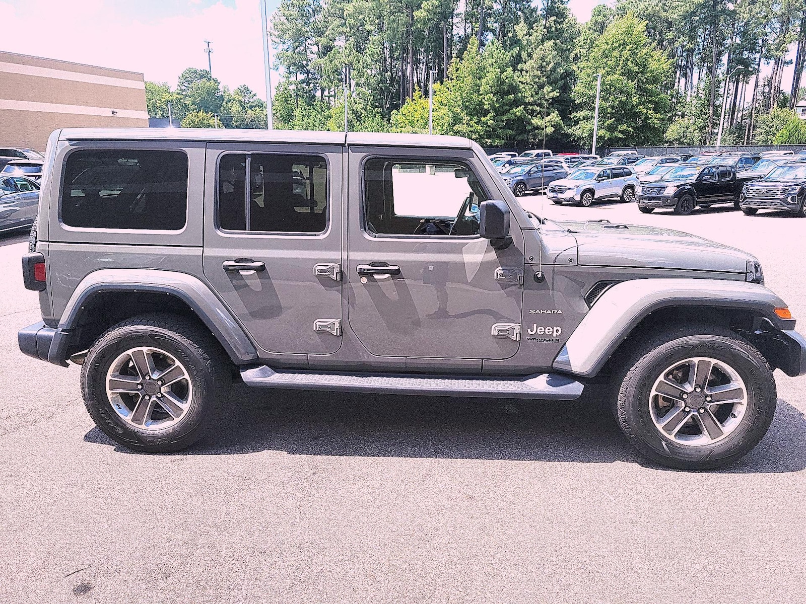 2022 Jeep Wrangler Unlimited Sahara - Photo 4