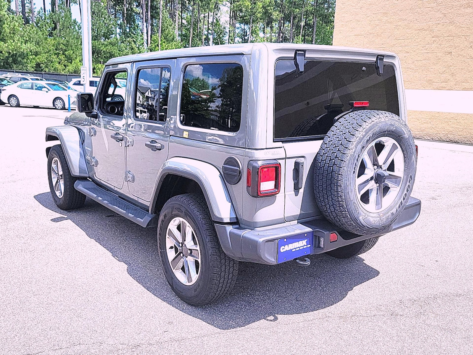 2022 Jeep Wrangler Unlimited Sahara - Photo 7