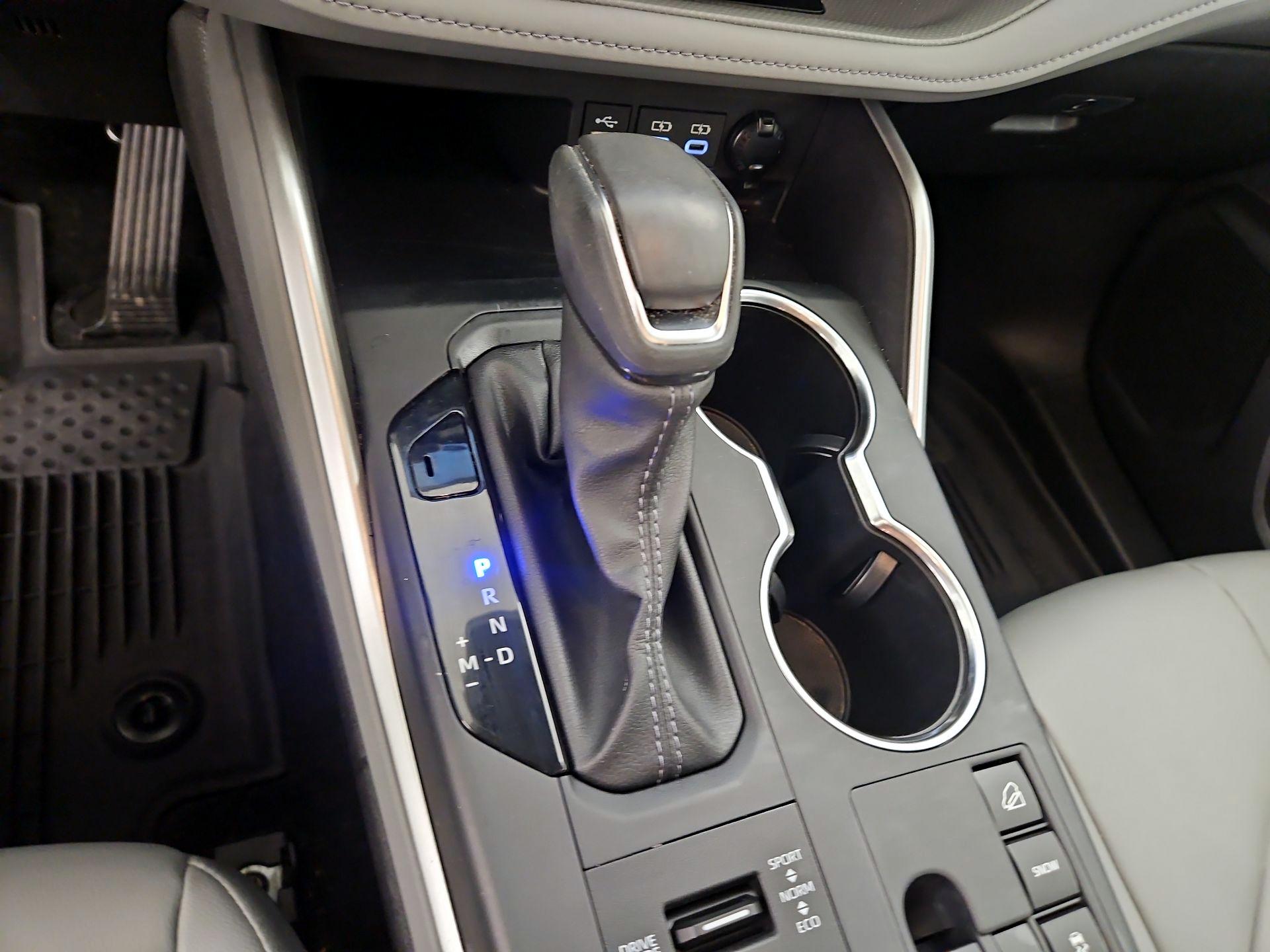 Thumbnail: 2025 Toyota Highlander - 17