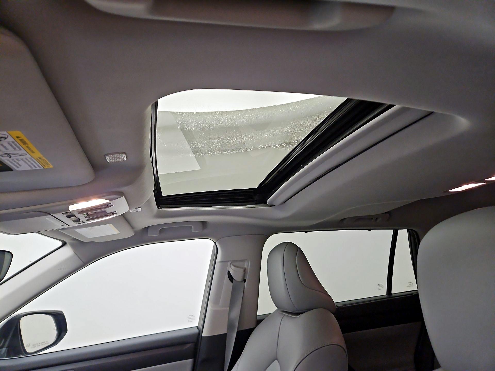 Thumbnail: 2025 Toyota Highlander - 19