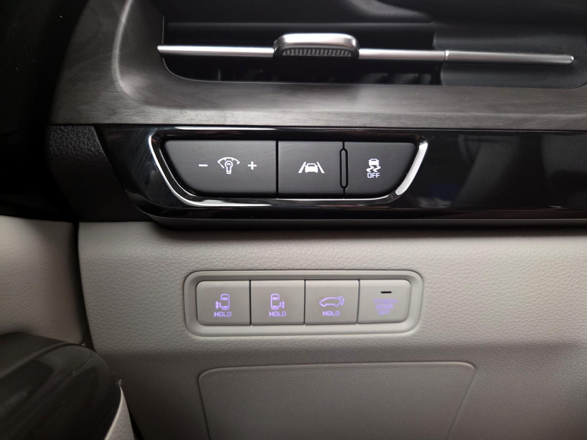 Thumbnail: 2024 Kia Carnival - 13