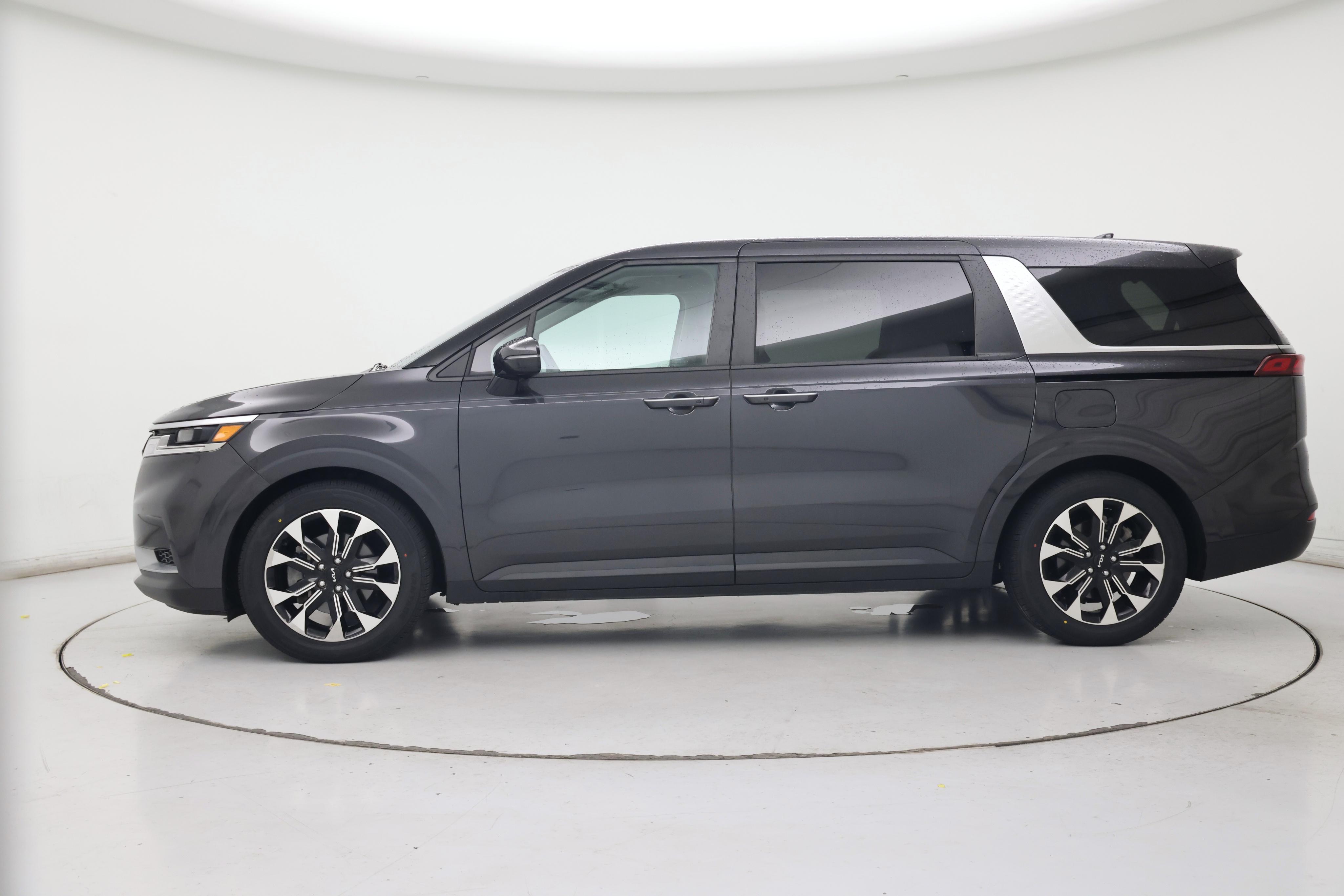 Thumbnail: 2024 Kia Carnival - 3