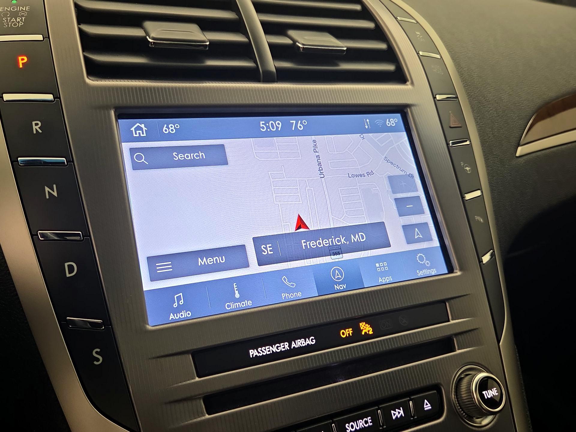 Thumbnail: 2020 Lincoln MKZ - 14