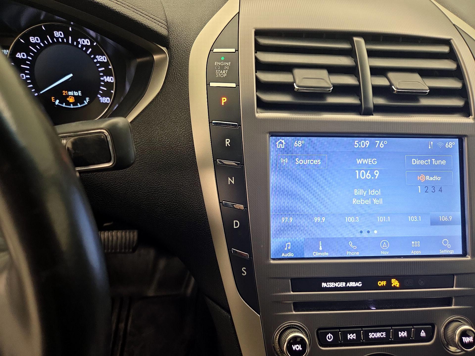 Thumbnail: 2020 Lincoln MKZ - 18