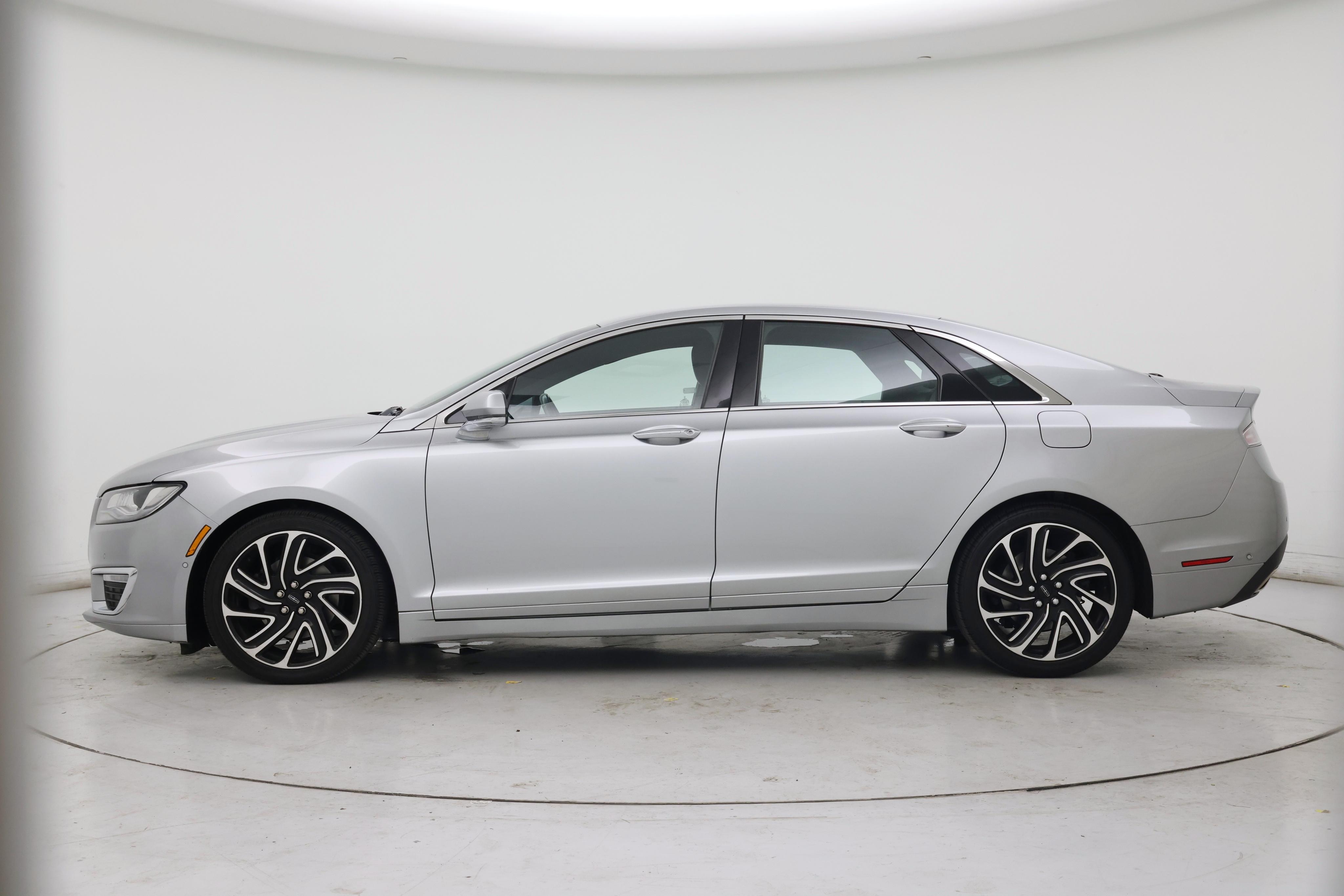 Thumbnail: 2020 Lincoln MKZ - 3