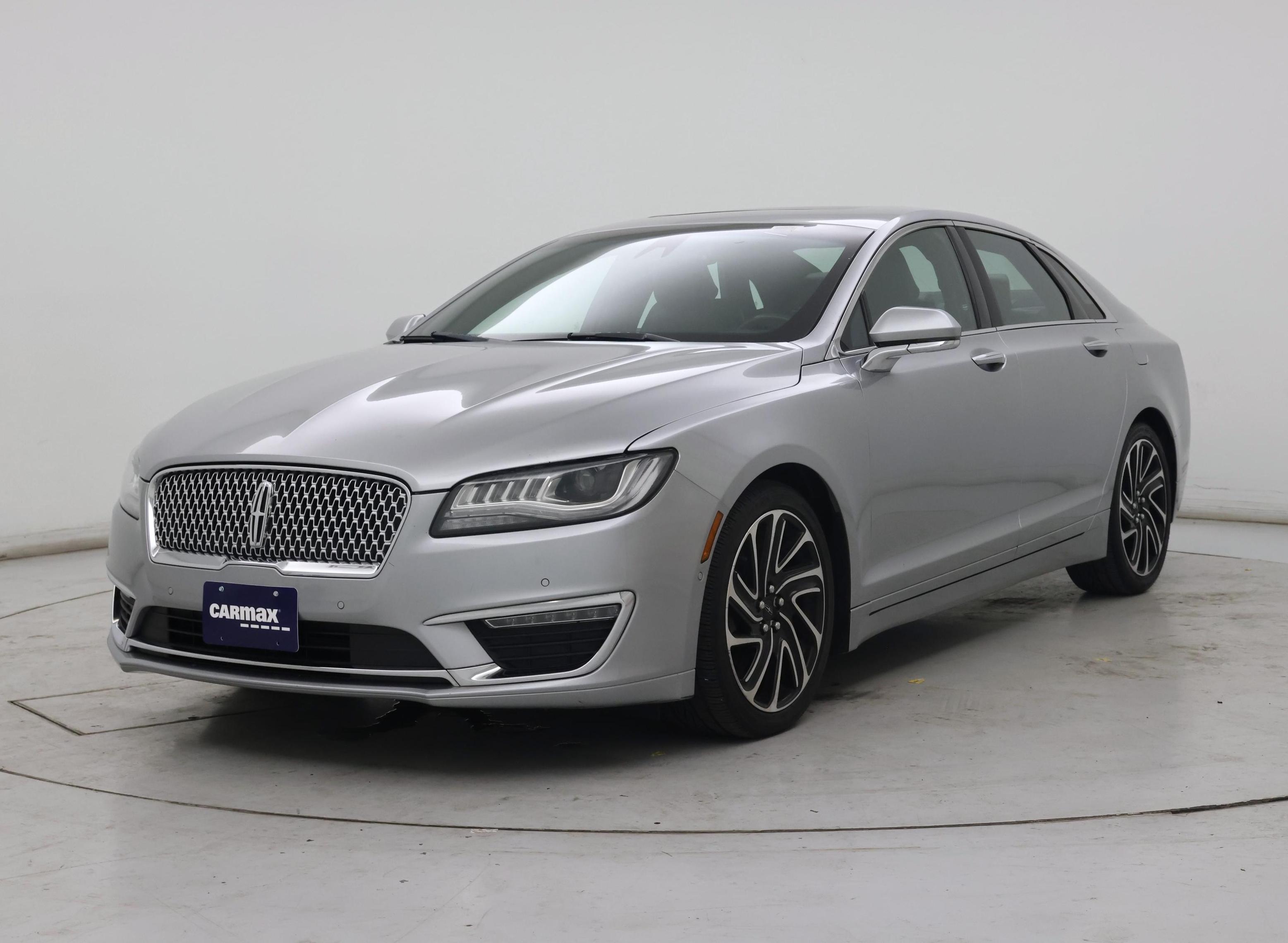 Thumbnail: 2020 Lincoln MKZ - 4