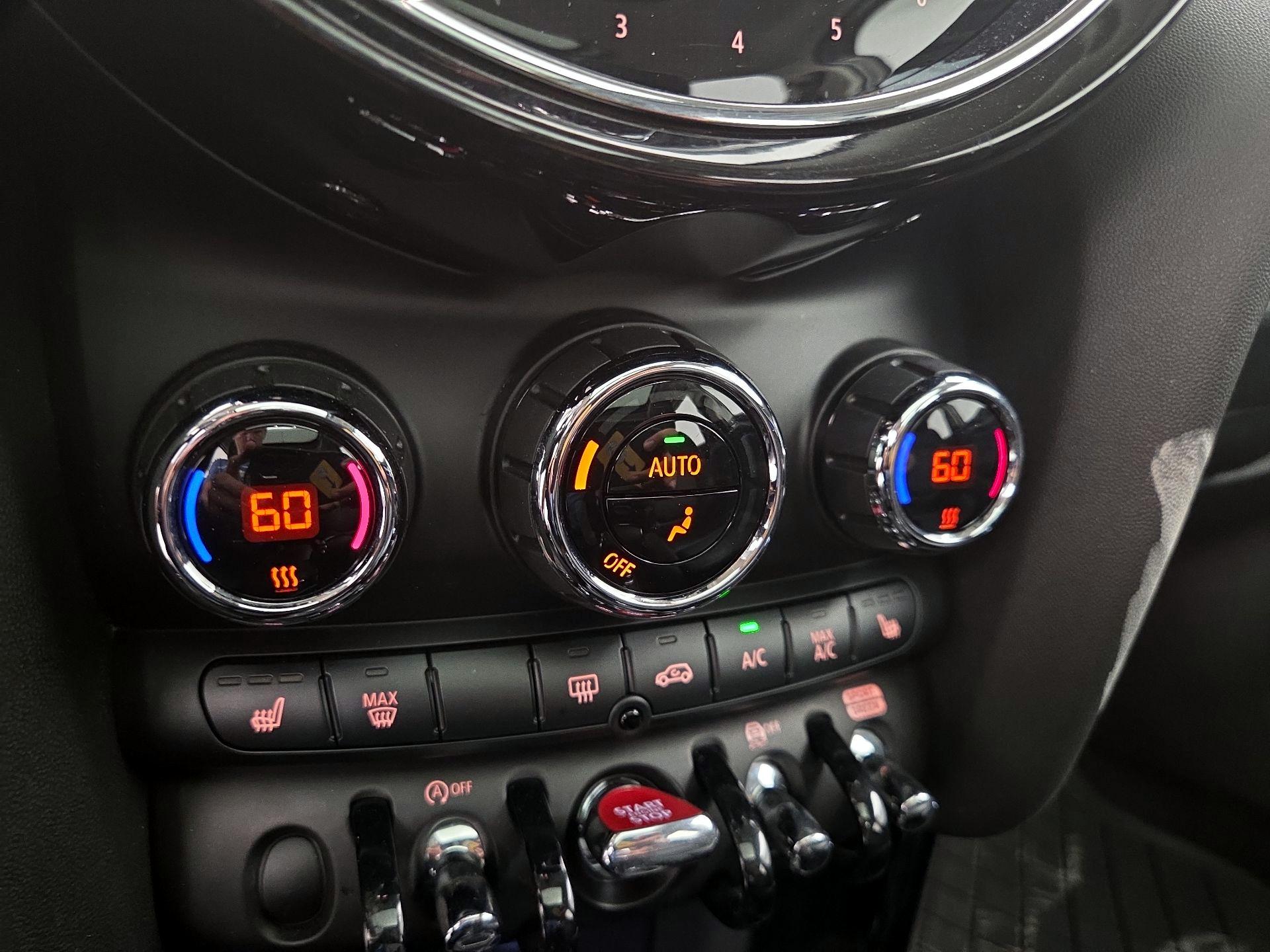 Thumbnail: 2022 MINI Cooper Hardtop - 17