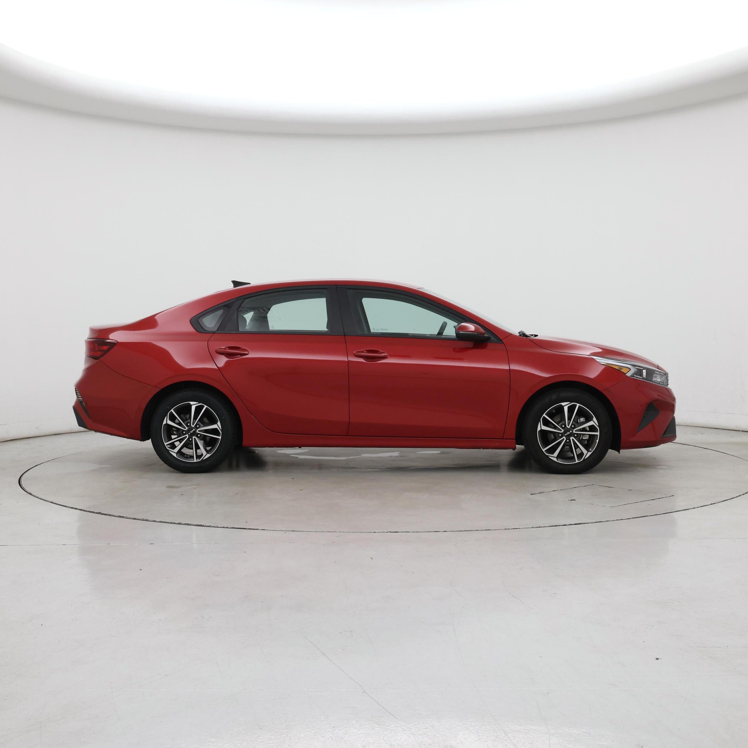 Thumbnail: 2024 Kia Forte - 7