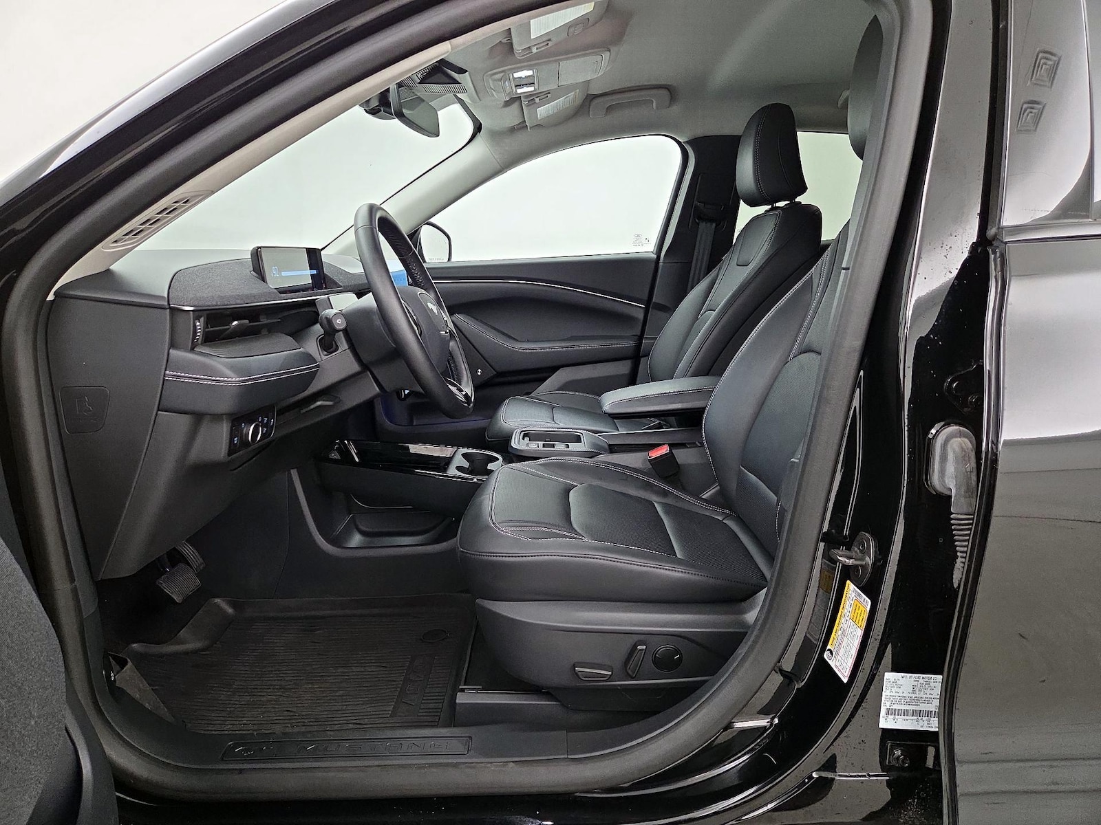 2025 Ford Mustang Mach-E Premium AWD - Photo 12