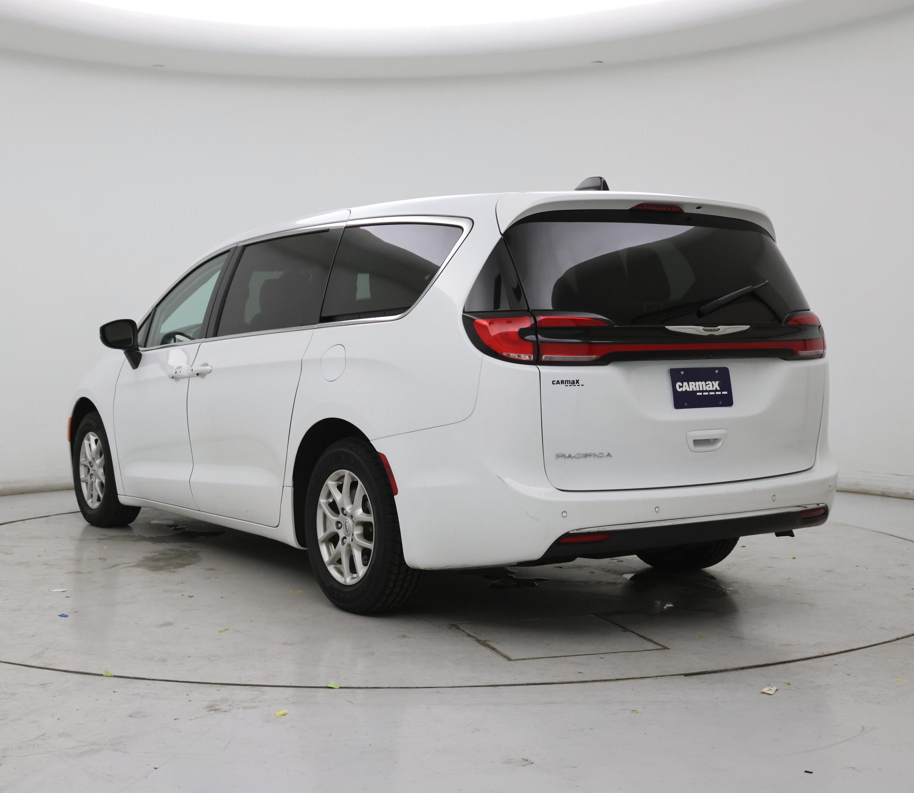 Thumbnail: 2023 Chrysler Pacifica - 2