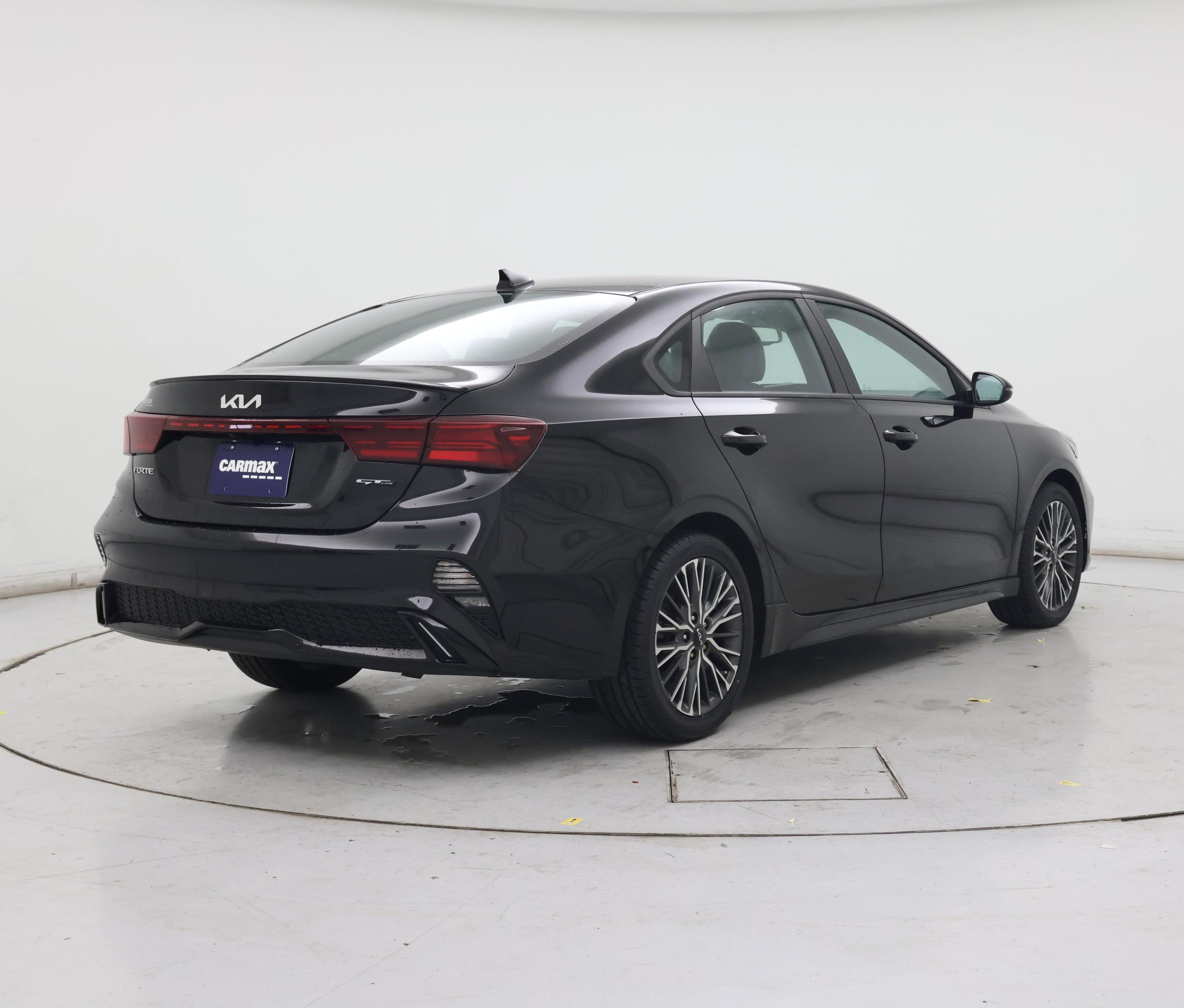 Thumbnail: 2023 Kia Forte - 8