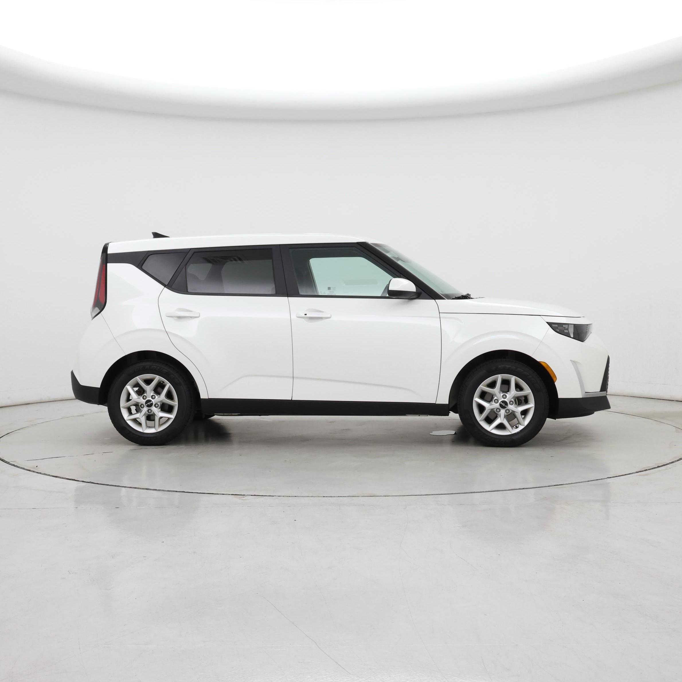 Thumbnail: 2023 Kia Soul - 7