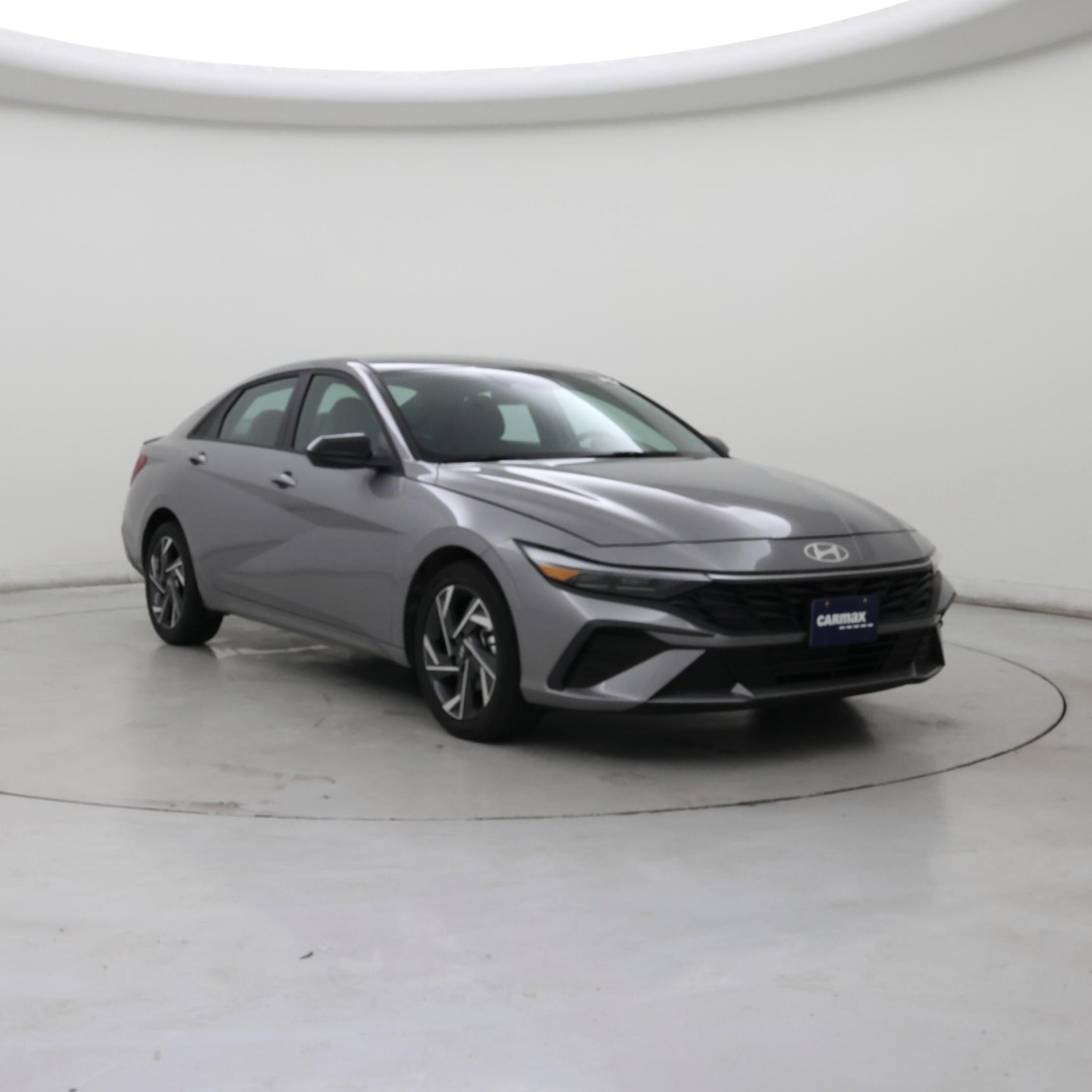 Gray 2025 Hyundai Elantra Sedan Front-Wheel Drive Automatic